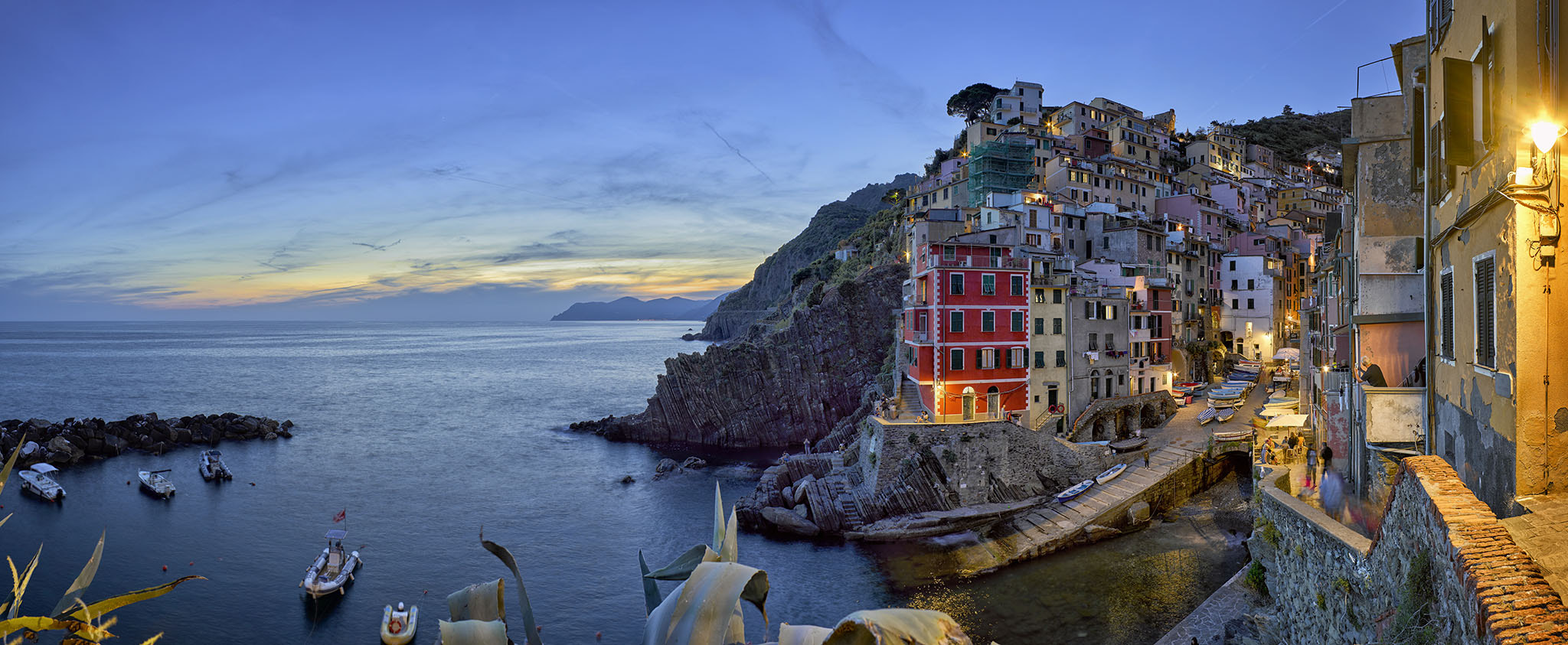 Leaf Credo 50 sample photo. Manarola panorama night photography