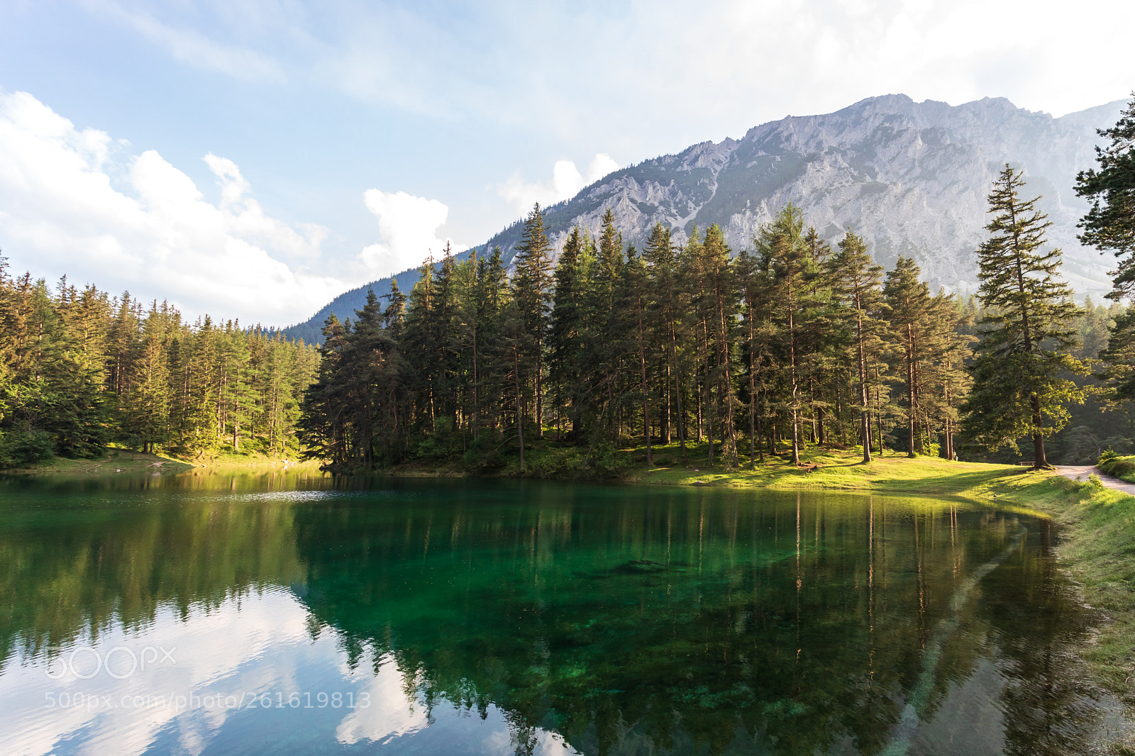 Canon EOS 5D Mark IV sample photo. Green lake photography