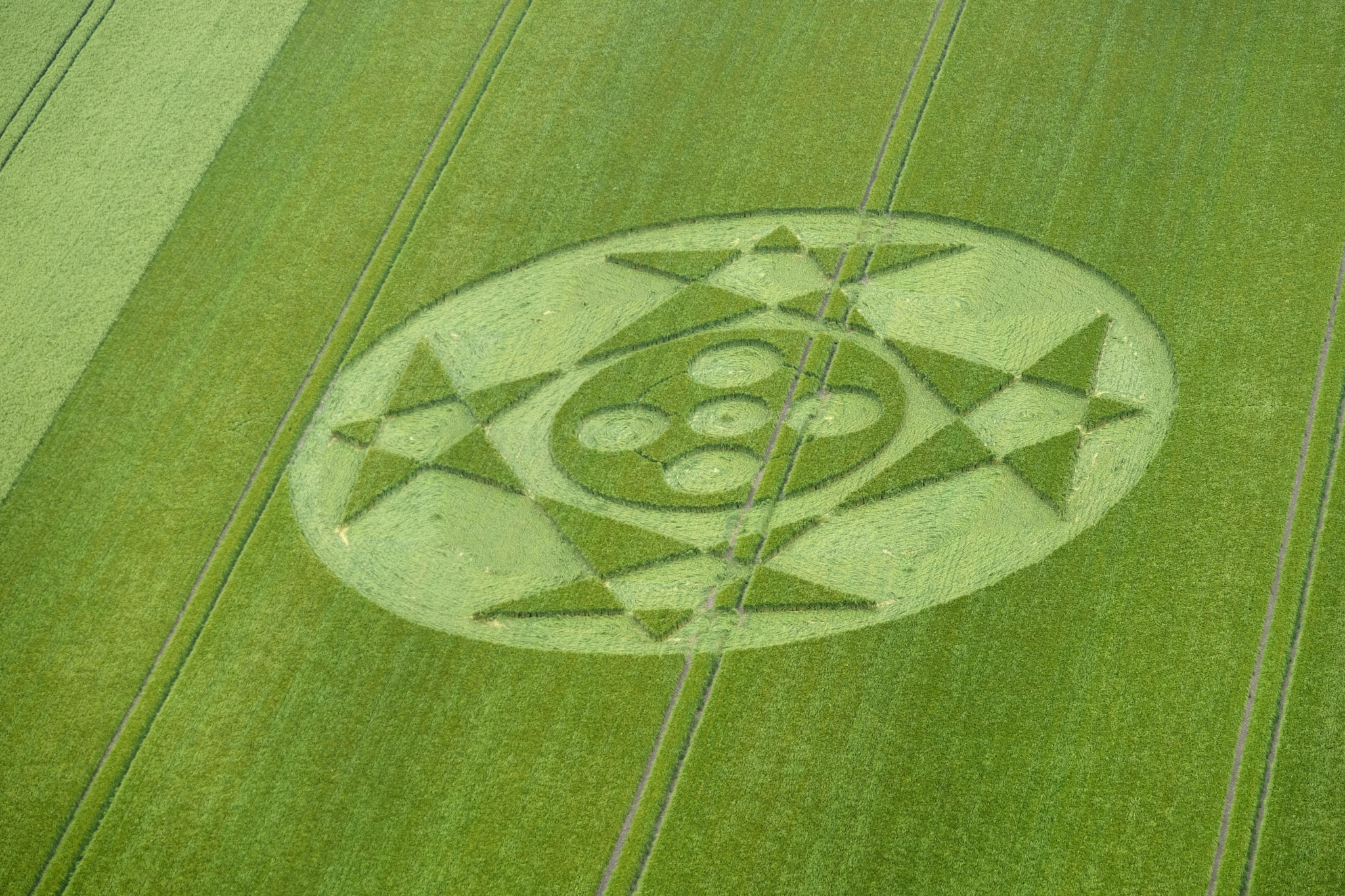 Fujifilm X-H1 sample photo. Hackpen hill crop circle photography