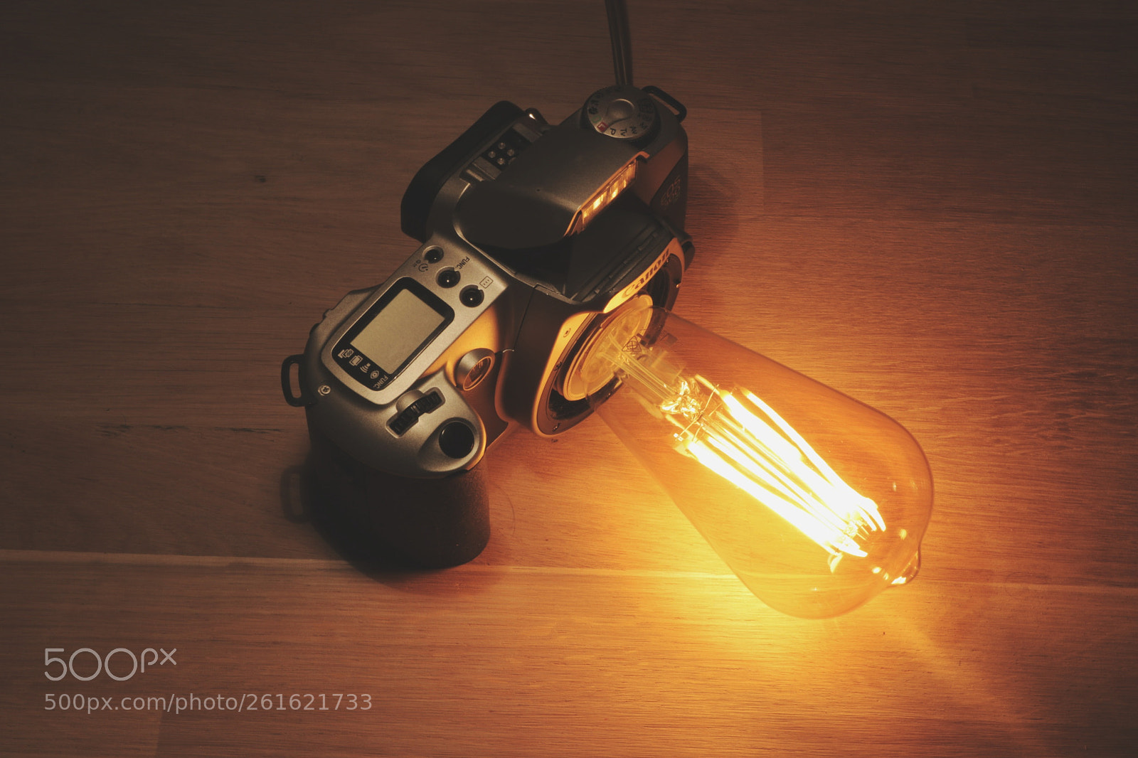 Canon EOS 750D (EOS Rebel T6i / EOS Kiss X8i) sample photo. Light photography photography