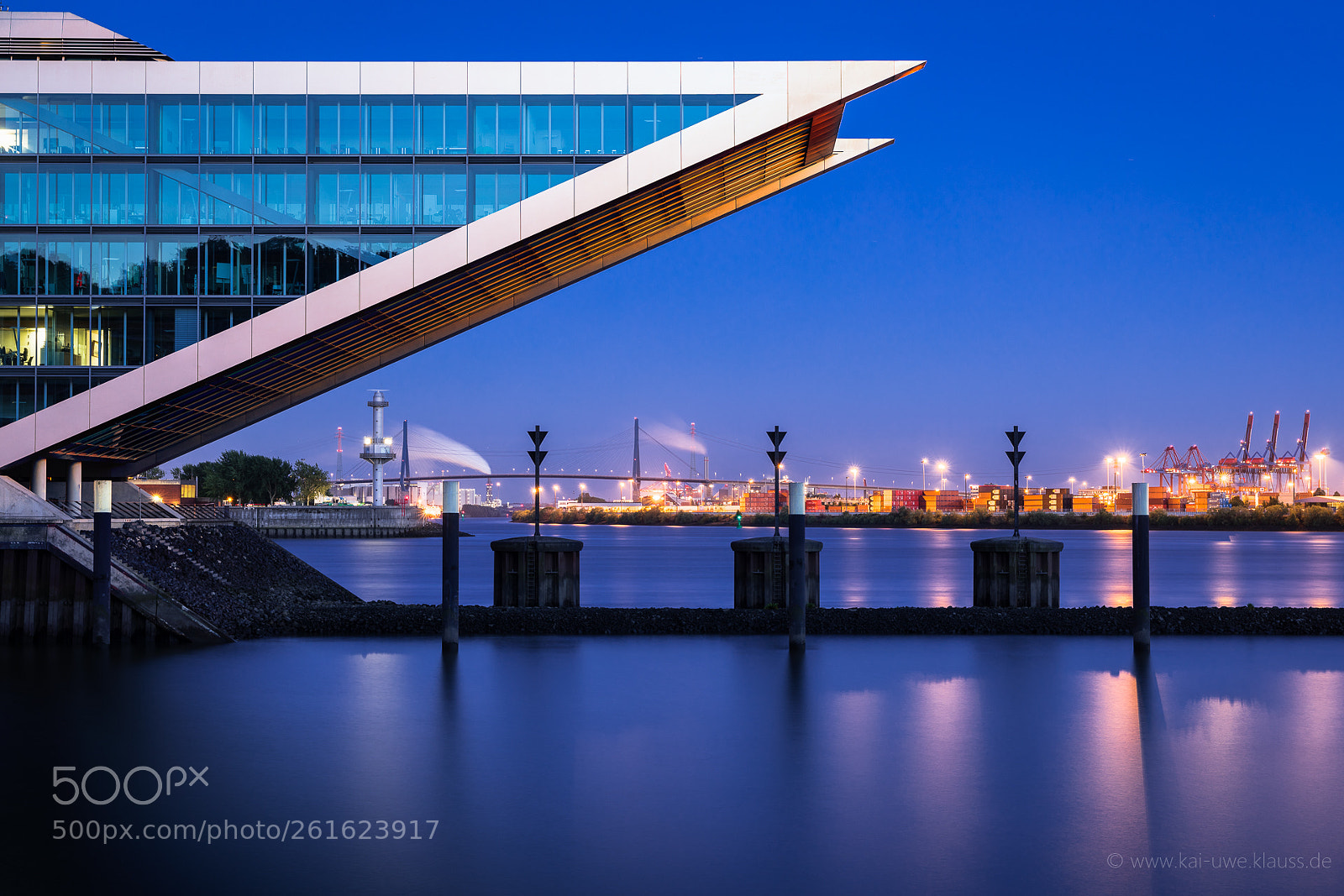 Canon EOS 5D Mark IV sample photo. Dockland photography