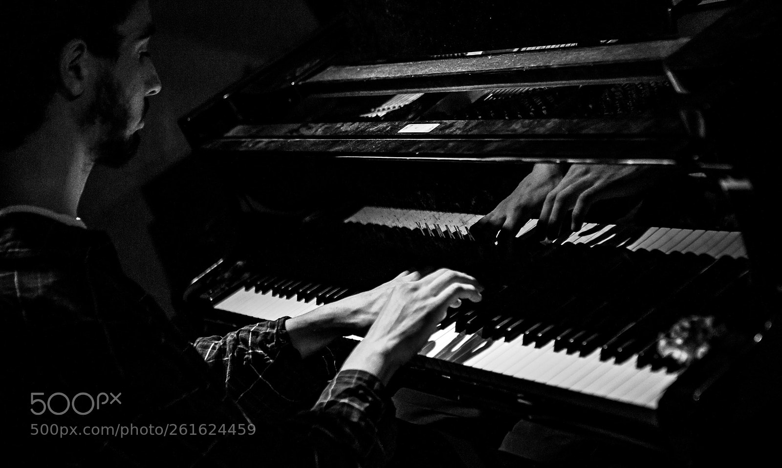 Canon EOS 6D sample photo. Piano man photography