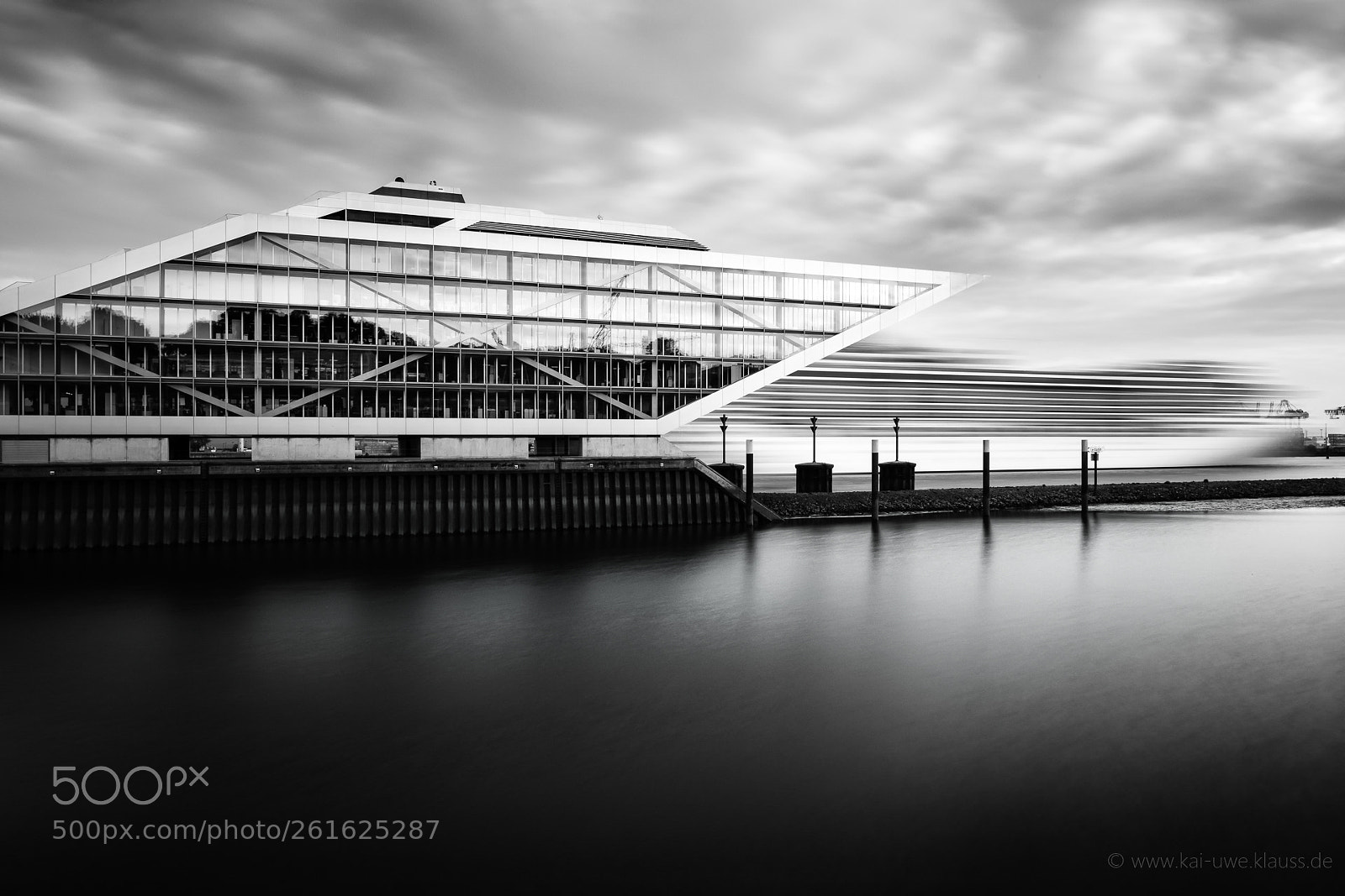 Canon EOS 5D Mark IV sample photo. Dockland photography