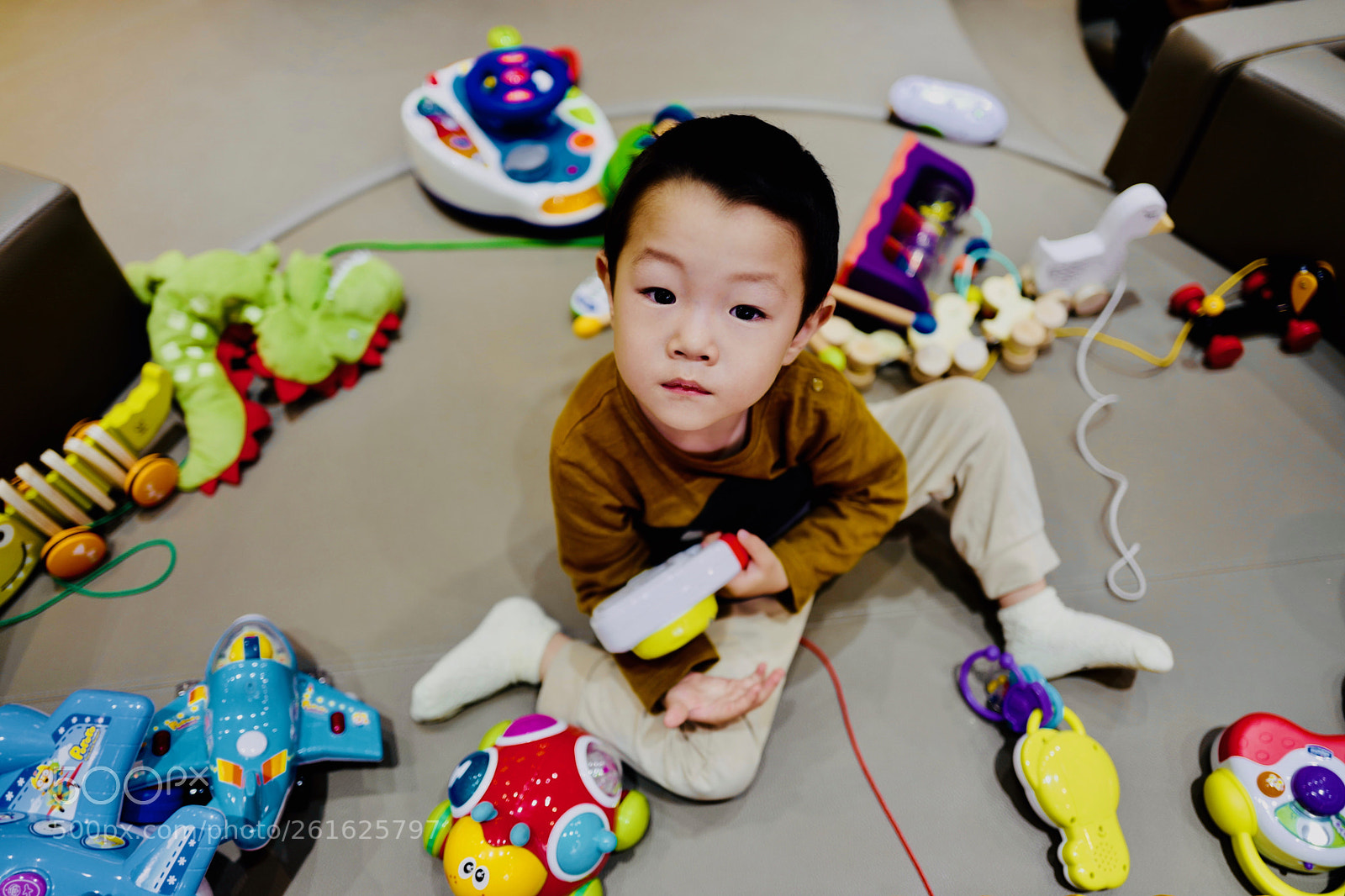 Leica Q (Typ 116) sample photo. 坐姿奇特 photography