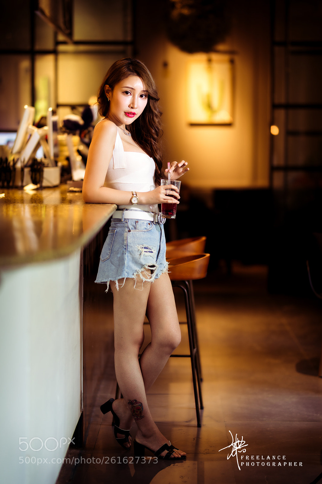 Canon EOS 5D Mark IV sample photo. 咖啡馆 photography
