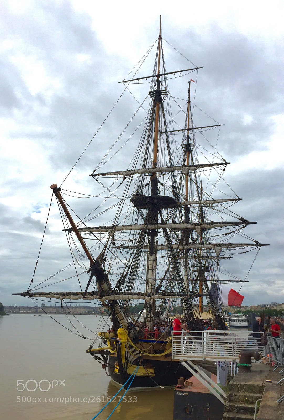 Apple iPhone 6 sample photo. L’hermione photography
