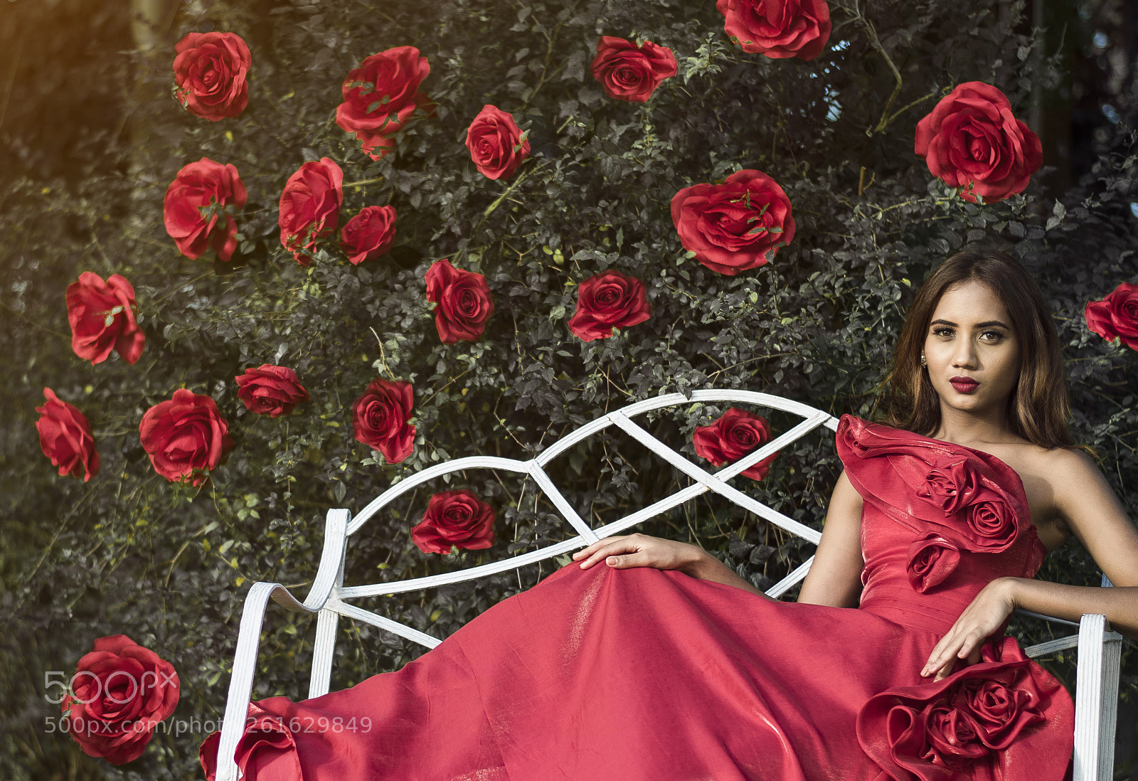 Nikon D810 sample photo. Lady in rose photography