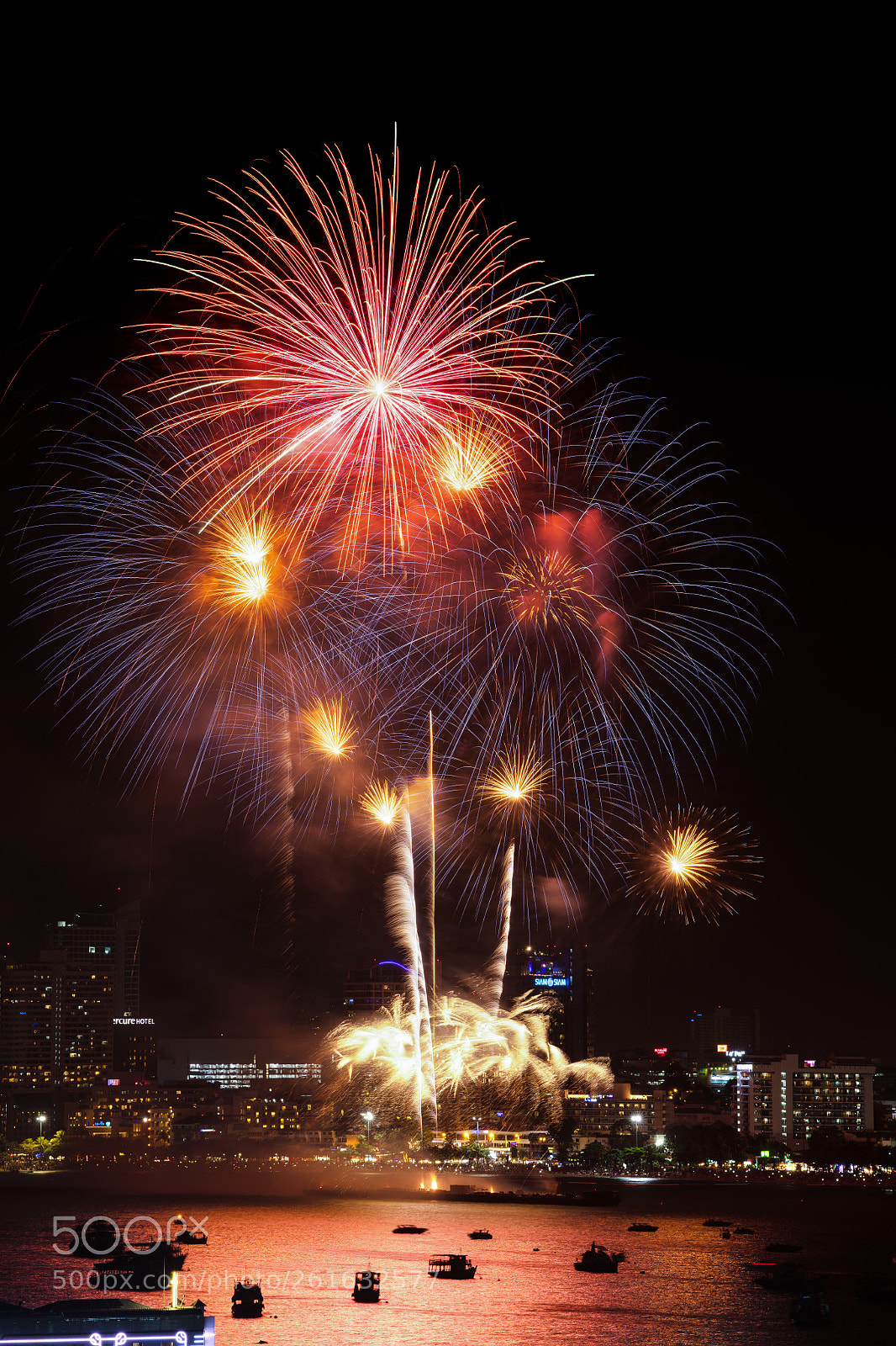 Nikon D850 sample photo. Pattaya firework 2018 photography