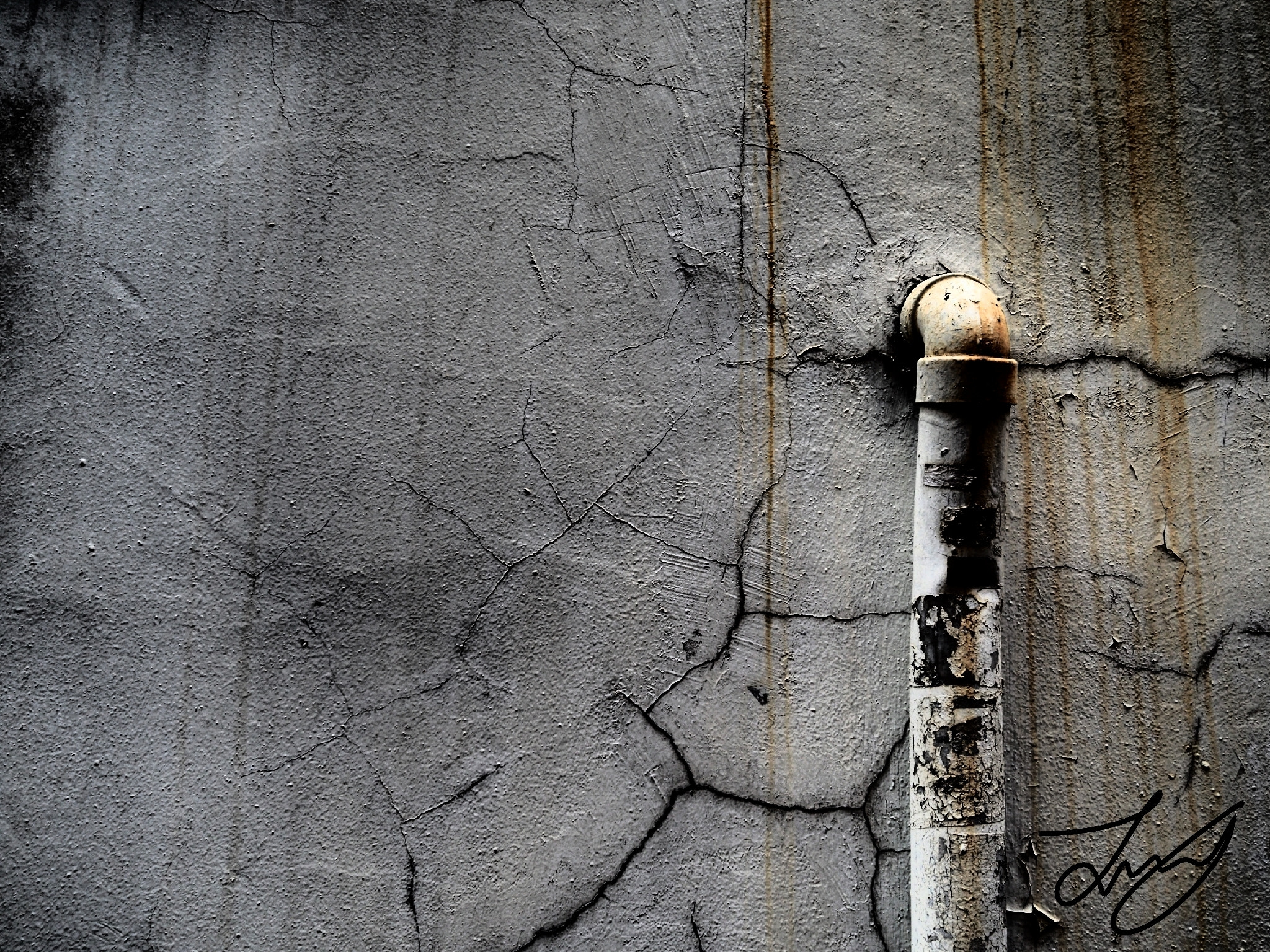 Olympus PEN-F sample photo. Pipe from cracked wall photography