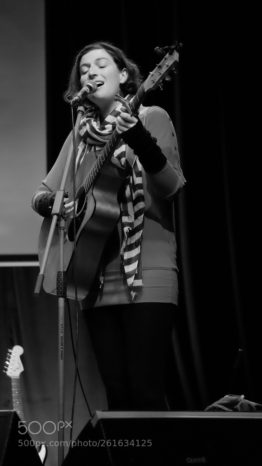 Fujifilm X-T1 sample photo. Performer photography