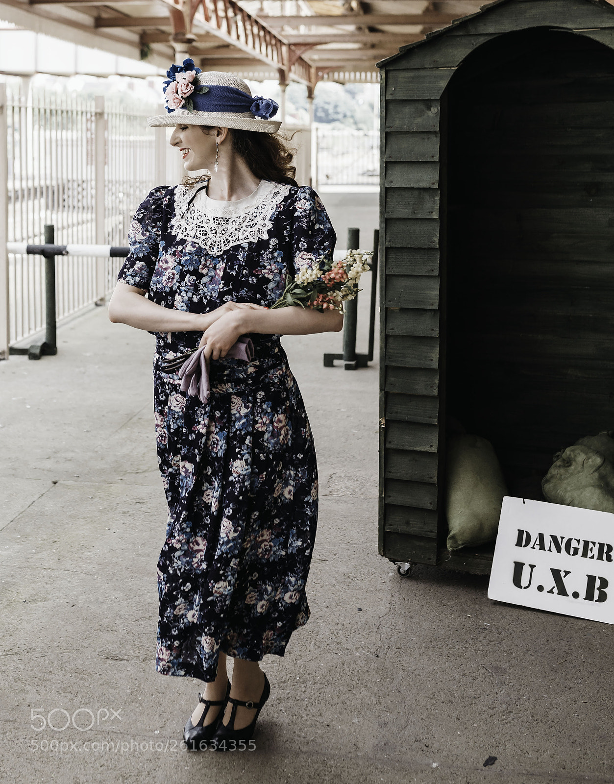 Nikon D610 sample photo. 1940's theme fashion photography