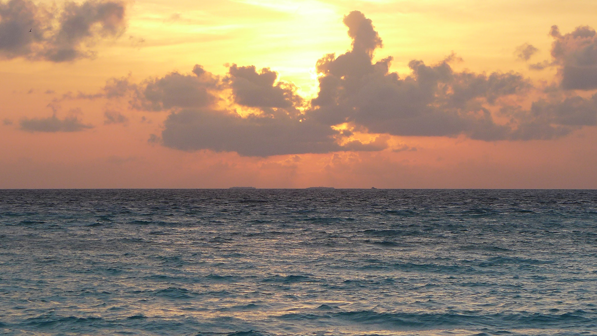Leica D-Lux 6 sample photo. Maldives paradise, indian ocean, luxury resort photography