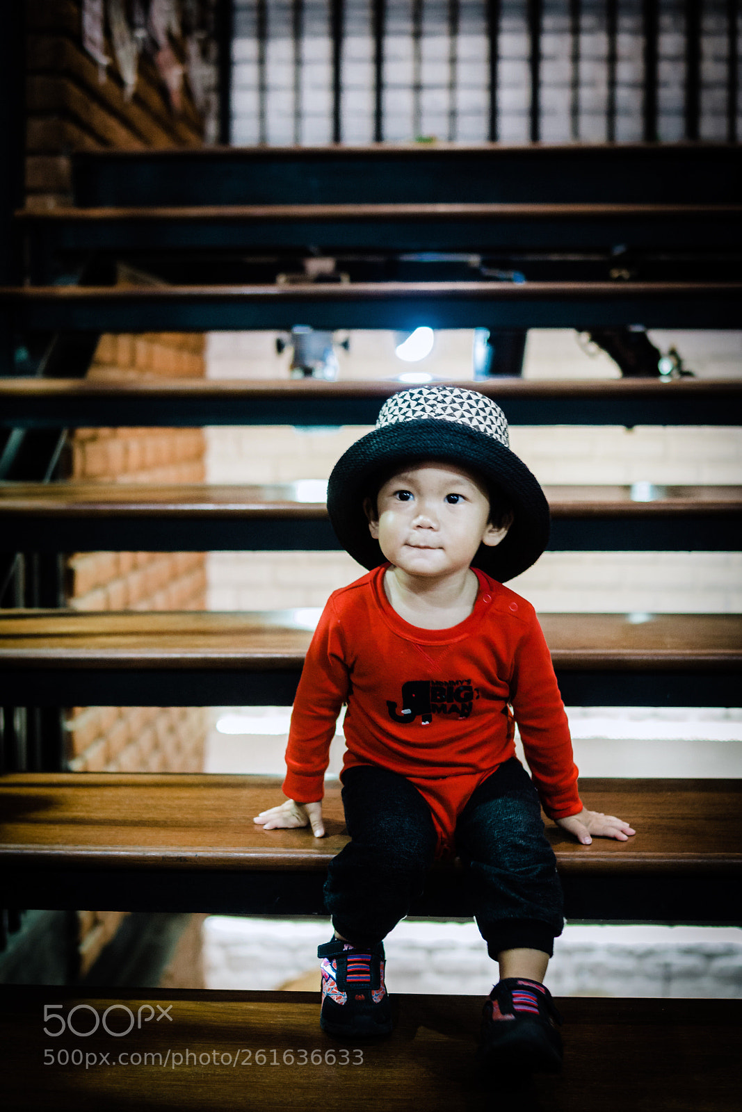 Sony a6000 sample photo. Waiting for someone photography