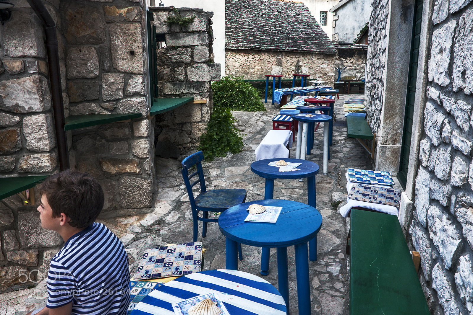 Canon EOS 40D sample photo. The intimate restaurant photography