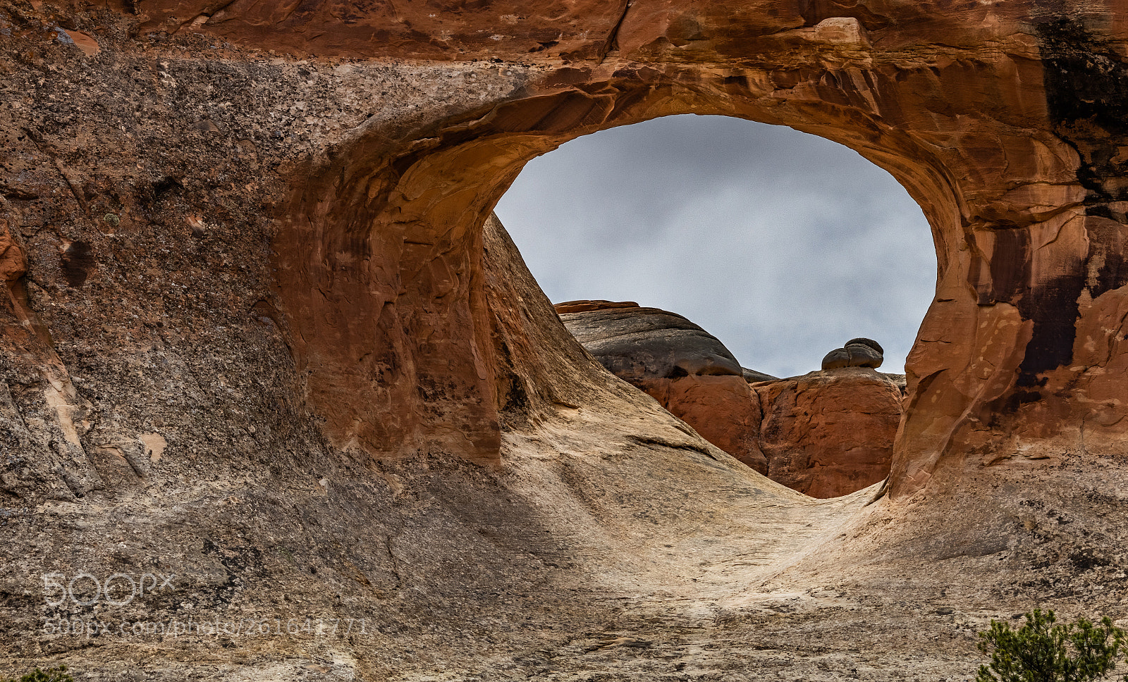 Canon EOS 80D sample photo. Tunnel arch photography