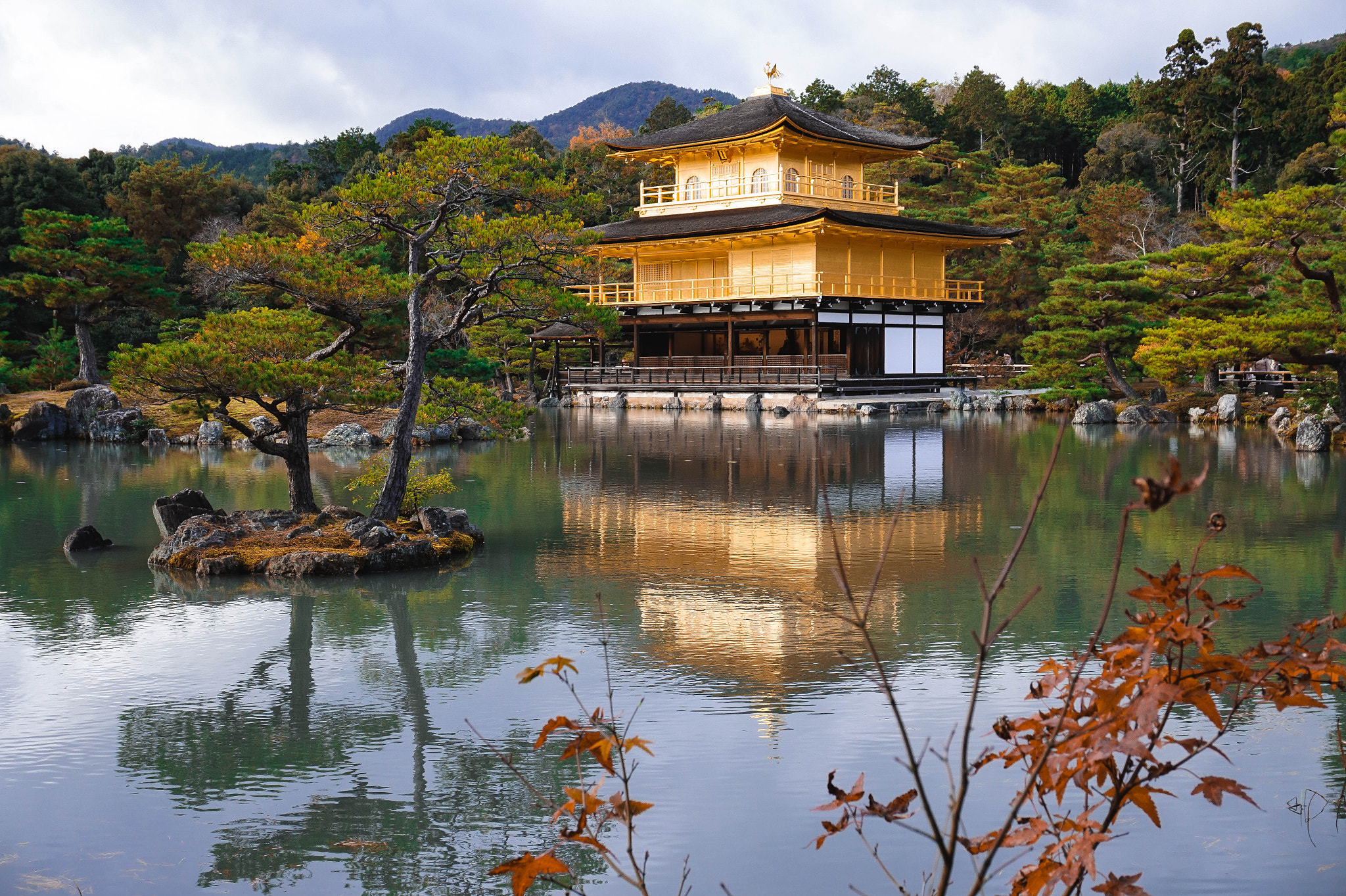 Sony Alpha a5000 (ILCE 5000) sample photo. Golden temple photography