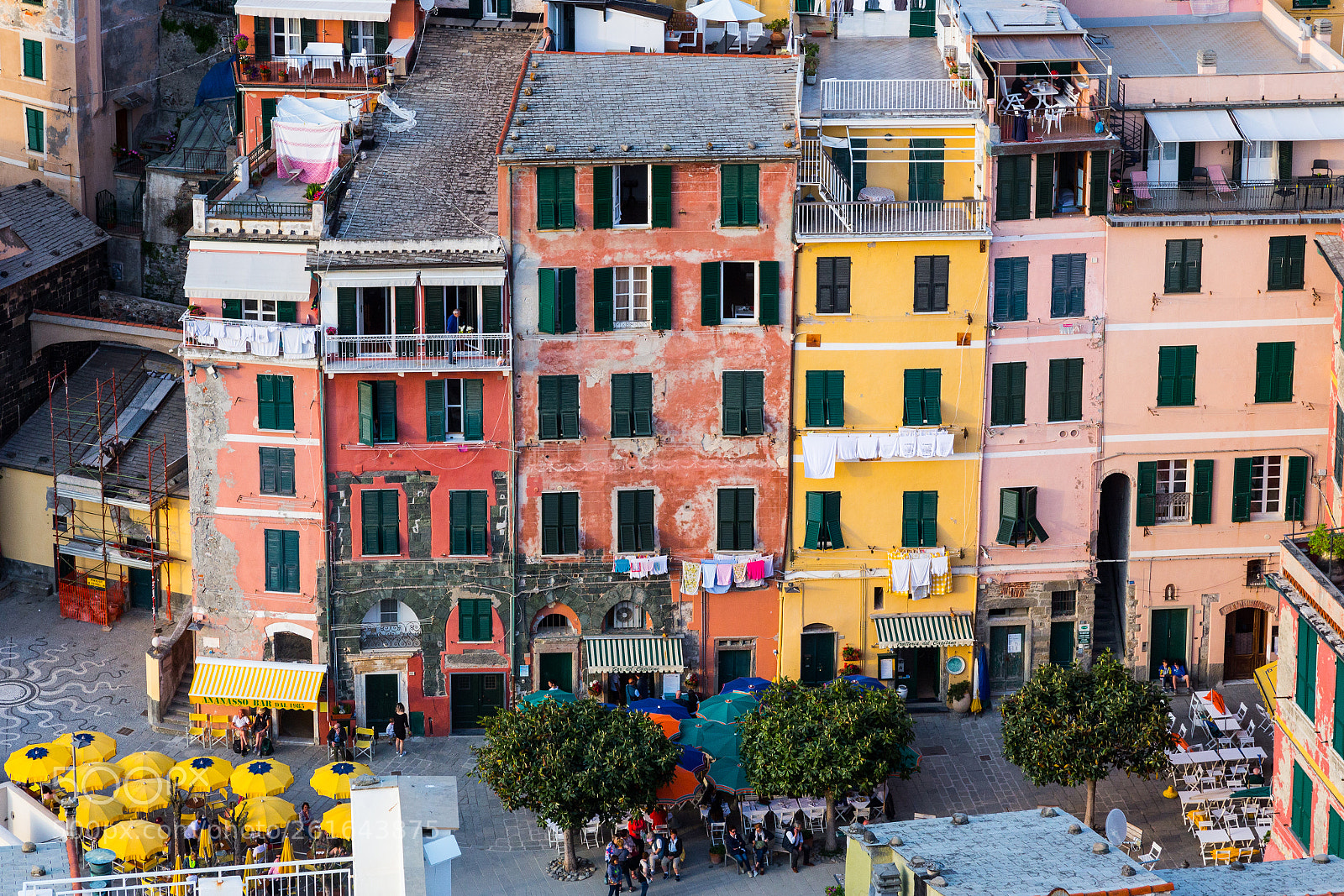 Canon EOS 6D sample photo. Vernazza's grand place 2 photography