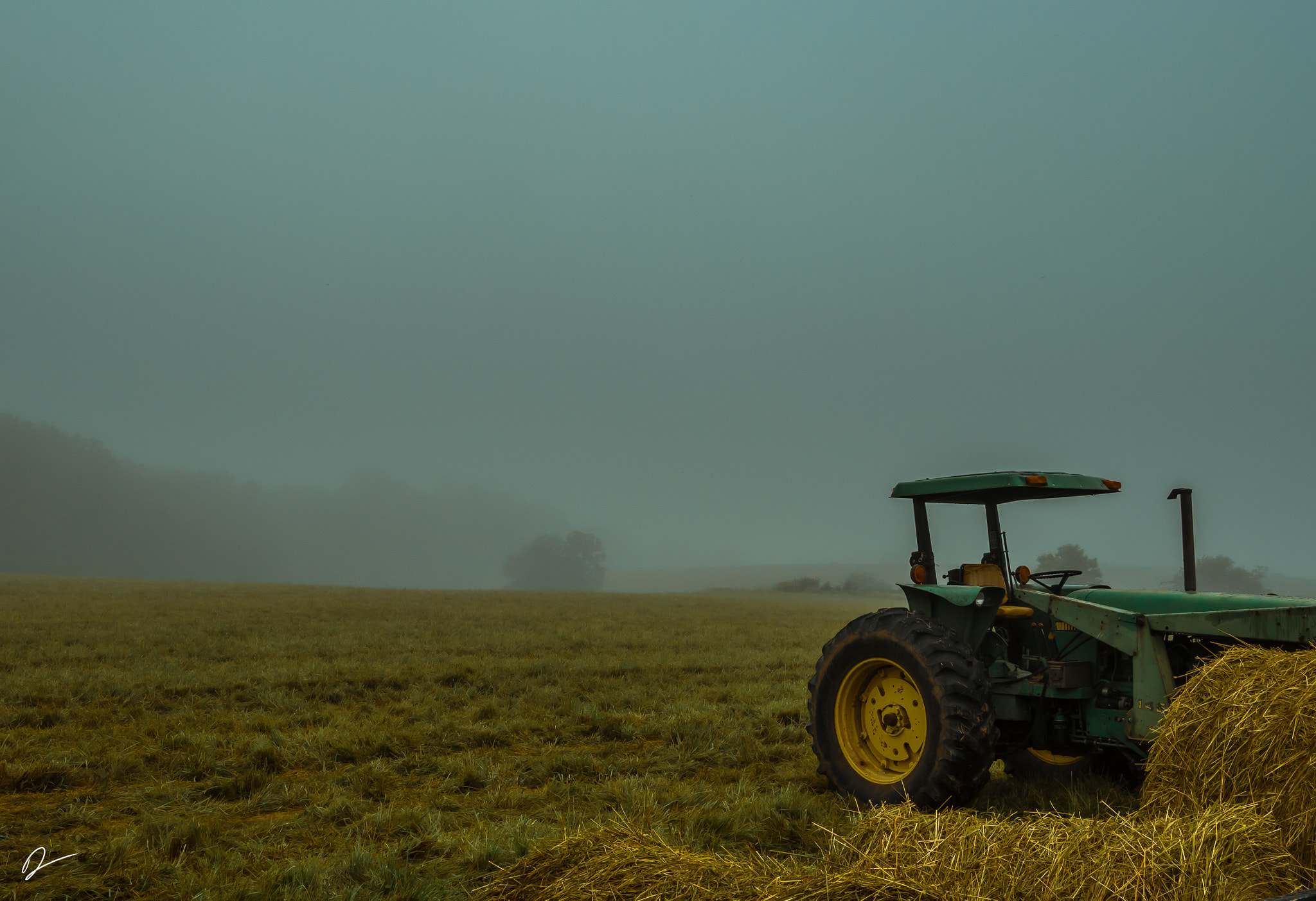 Olympus PEN-F sample photo. Tractor i photography