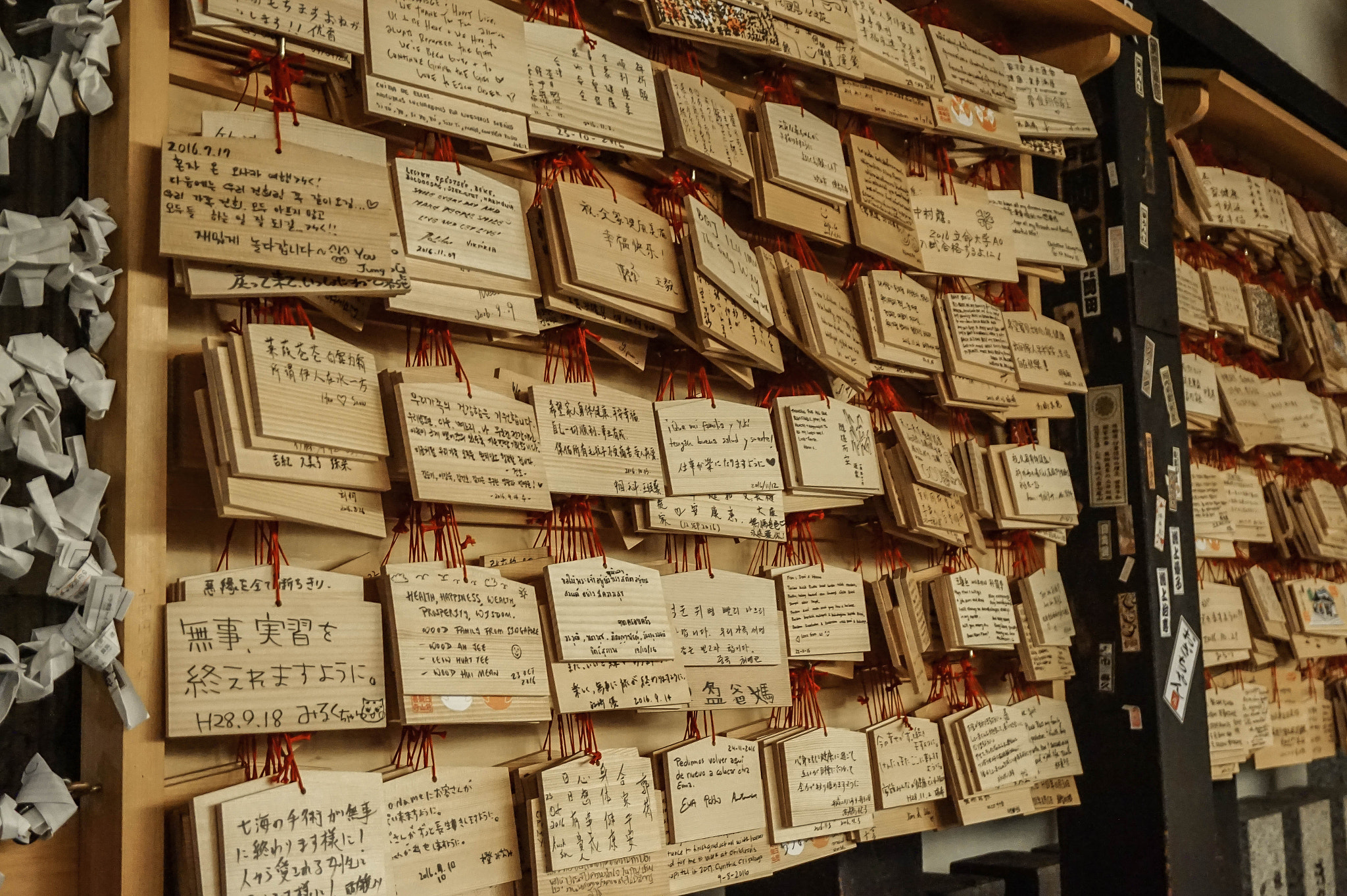 Sony Alpha a5000 (ILCE 5000) sample photo. Messages on the wall photography