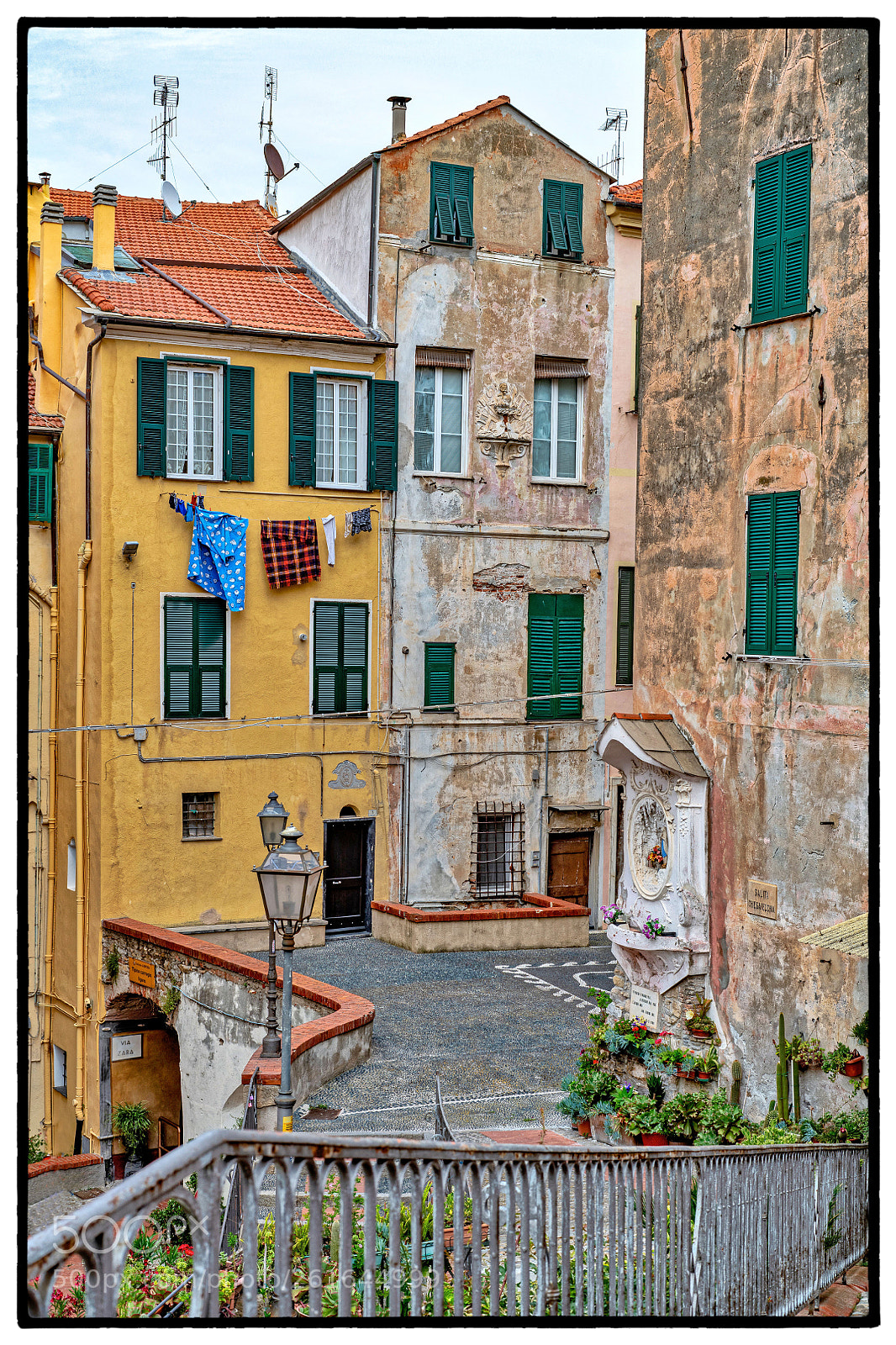 Nikon D850 sample photo. Parasio - little square photography
