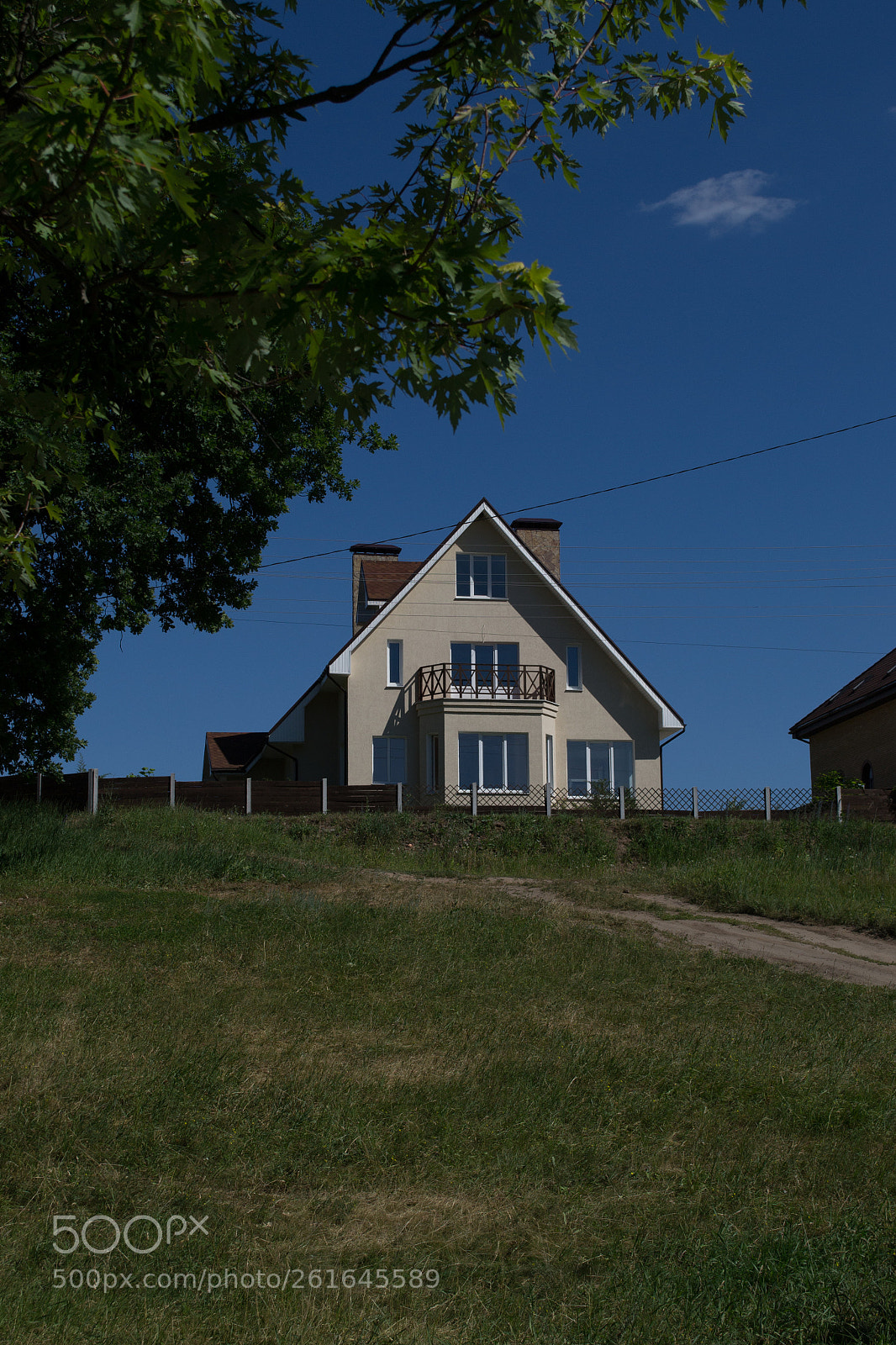Nikon D3100 sample photo. Small house photography