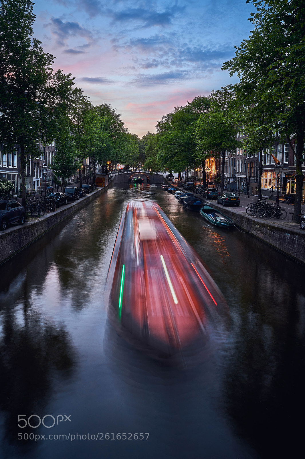 Sony a7R III sample photo. Boat cruising on reguliersgracht photography