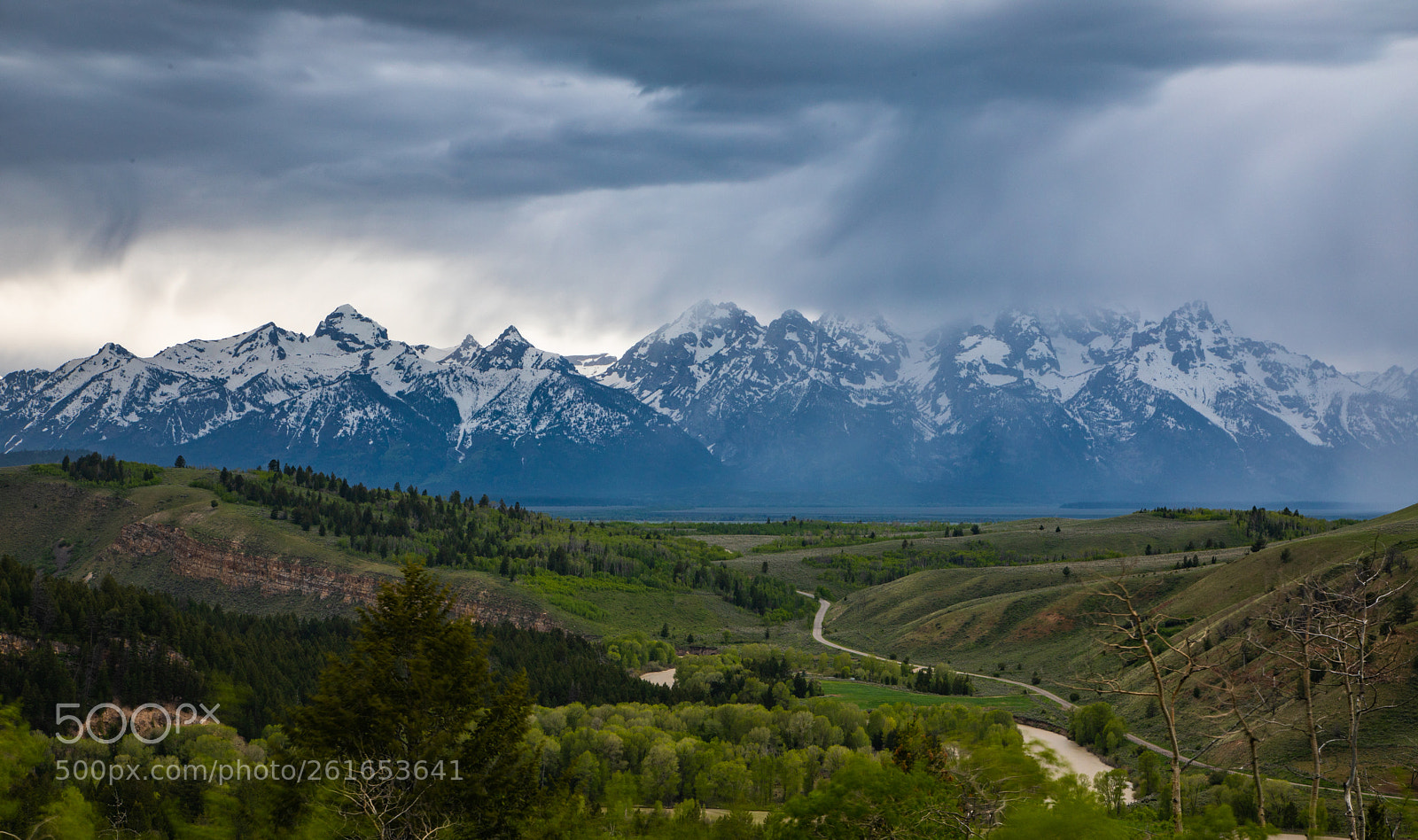 Canon EOS 5D Mark IV sample photo. Rain clouds and teton photography