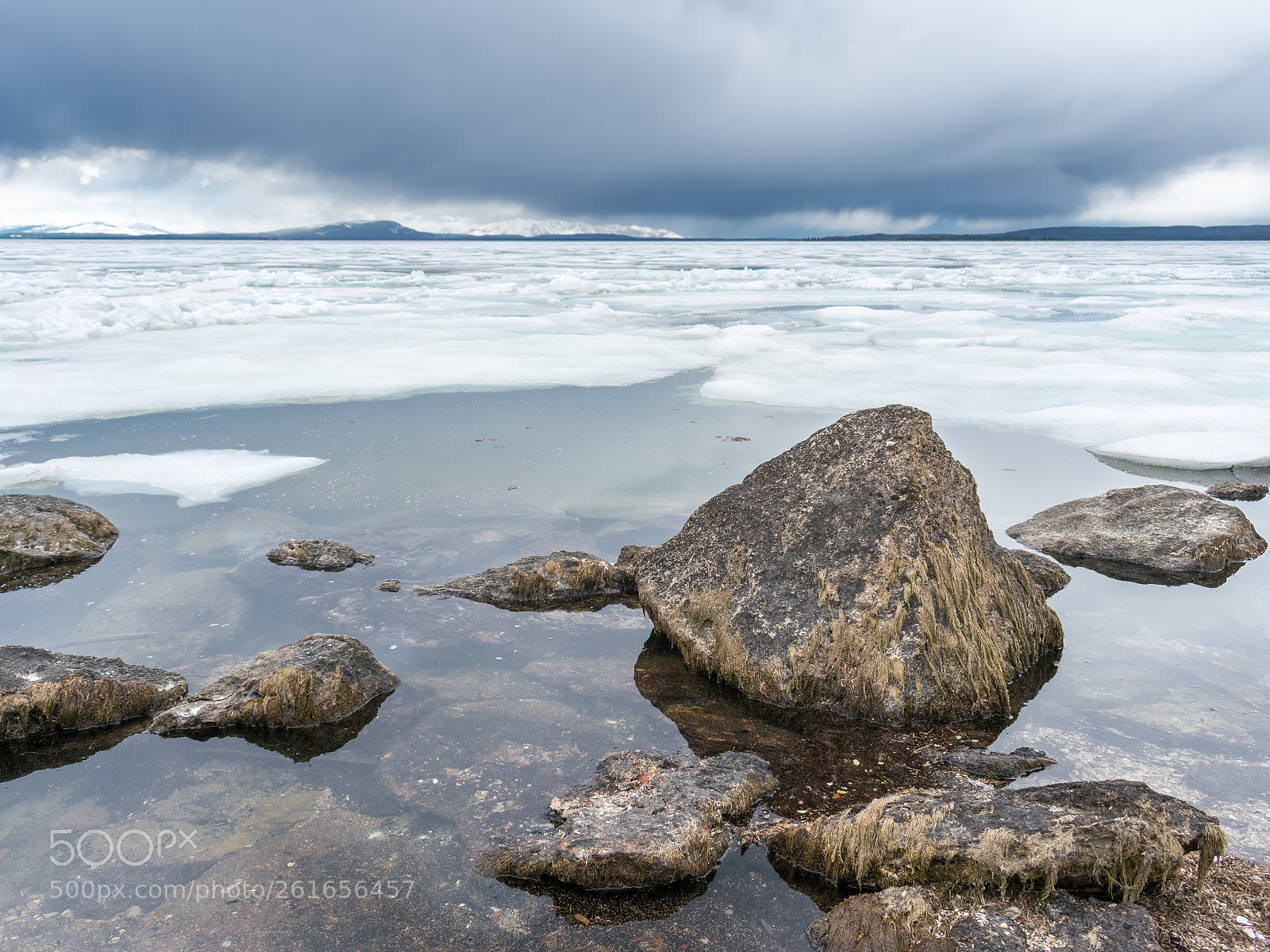 Nikon D3400 sample photo. Yellowstone icy rocks photography