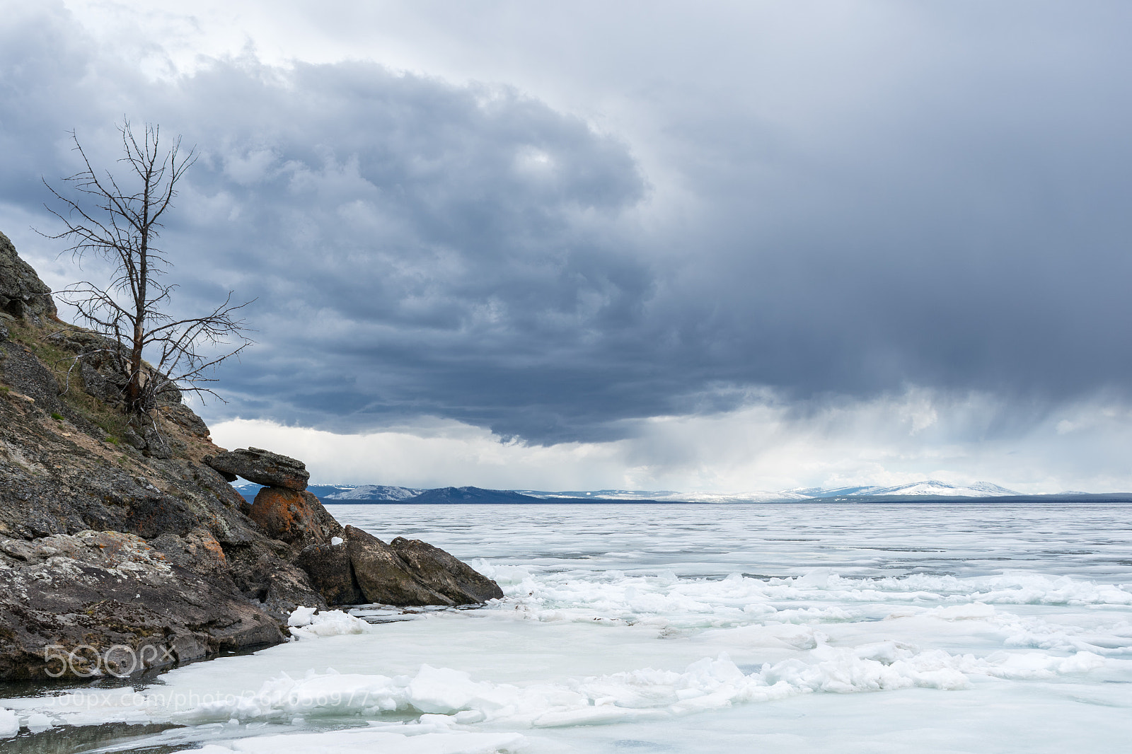 Nikon D3400 sample photo. Yellowstone rocky ice lake photography