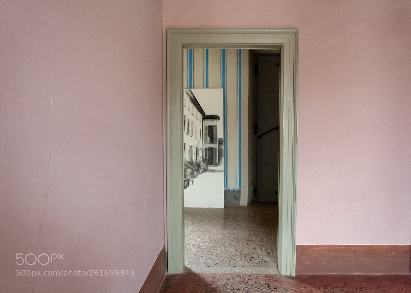 Canon EOS 1000D (EOS Digital Rebel XS / EOS Kiss F) sample photo. Behind the door #3 photography