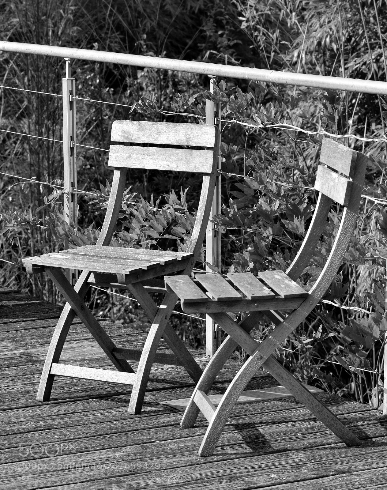 Nikon D5300 sample photo. Deux chaises au soleil  photography