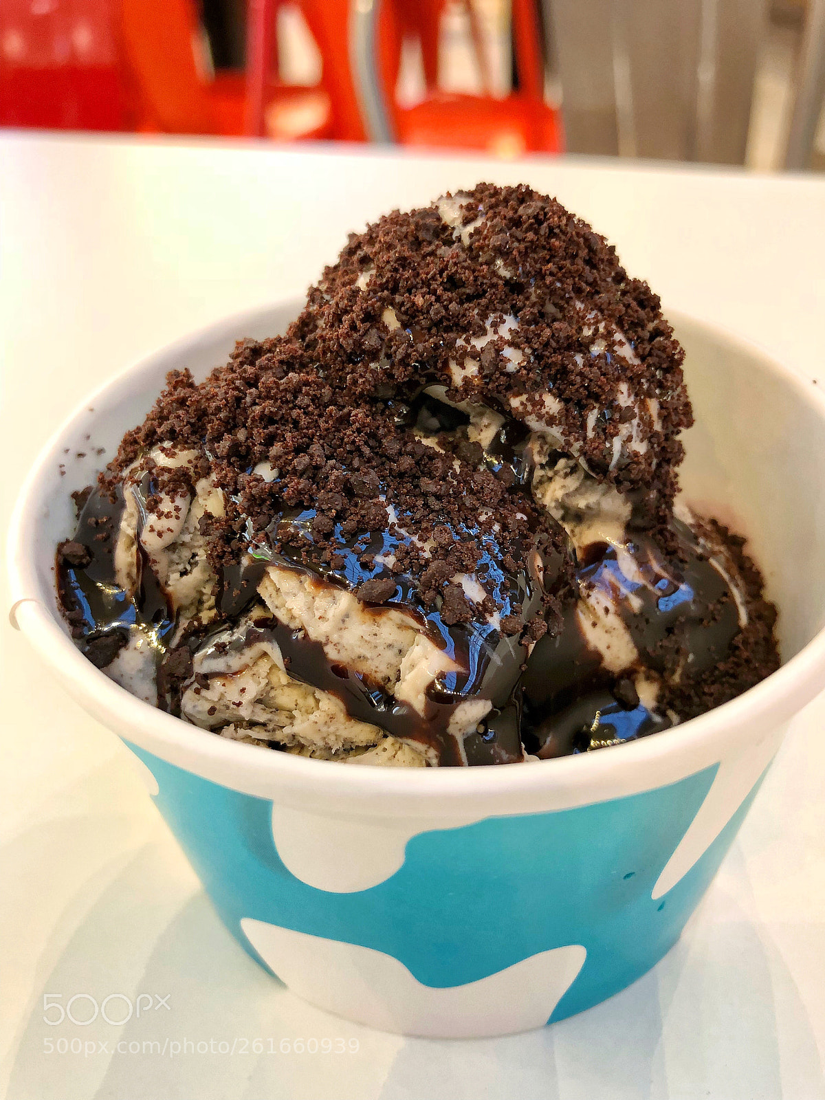Apple iPhone 8 sample photo. Oreo ice cream photography