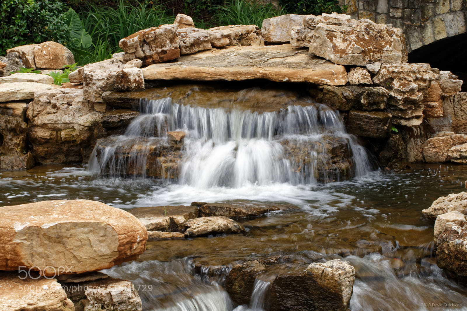 Canon EOS 6D Mark II sample photo. Water flowing over rock photography