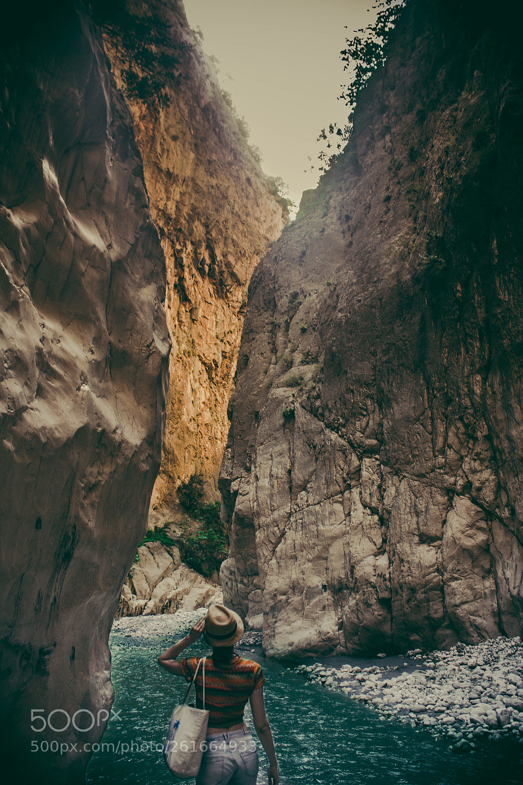 Canon EOS 550D (EOS Rebel T2i / EOS Kiss X4) sample photo. Secret canyon photography
