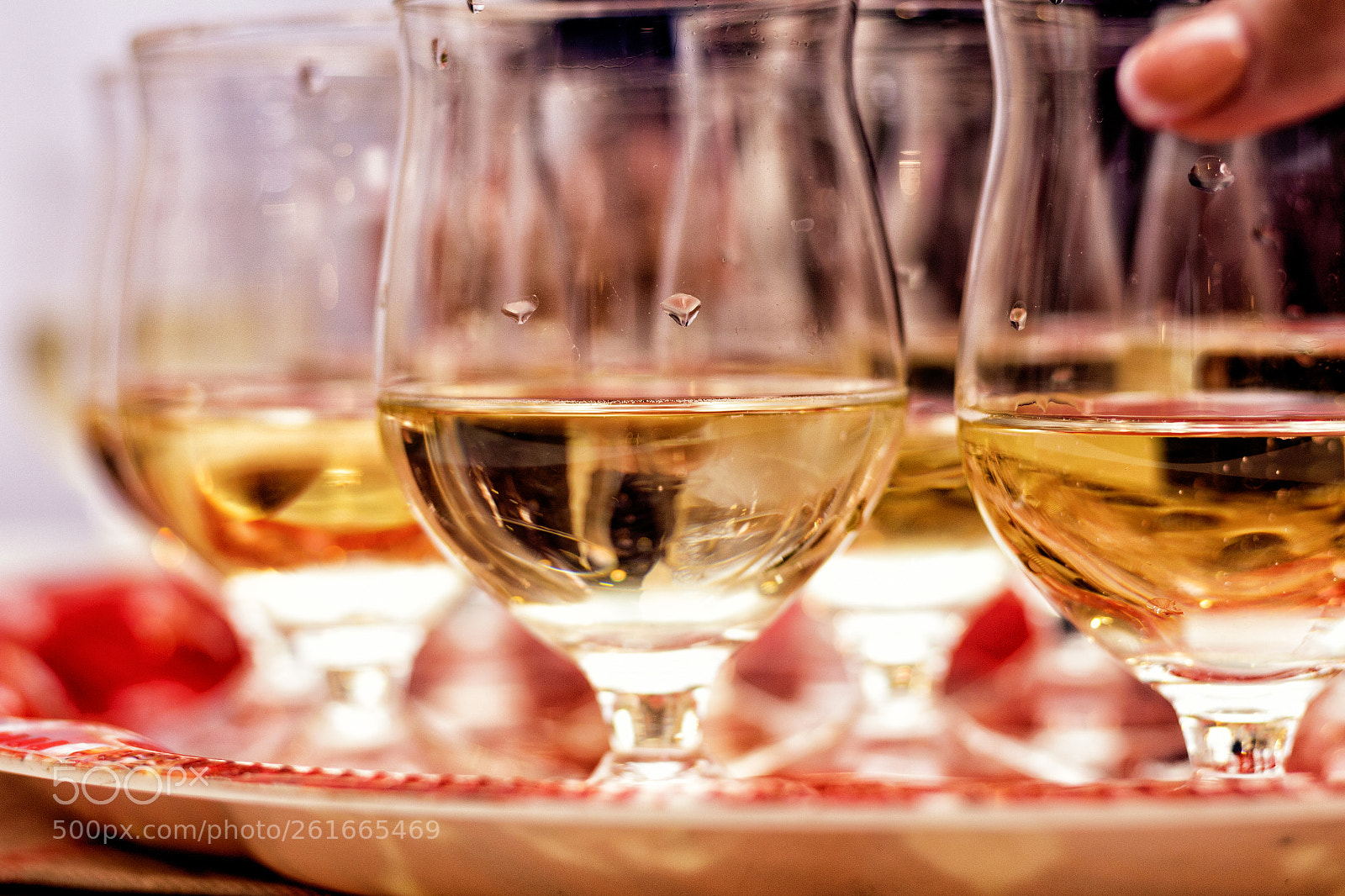 Canon EOS 650D (EOS Rebel T4i / EOS Kiss X6i) sample photo. White wine photography