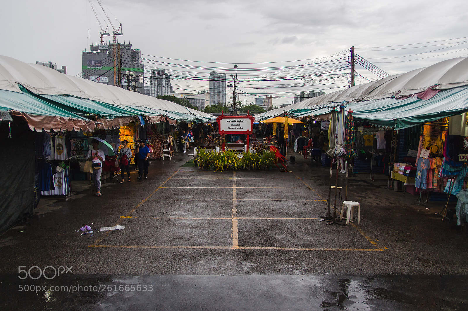 Canon EOS 700D (EOS Rebel T5i / EOS Kiss X7i) sample photo. Chatuchak market - bangkok photography
