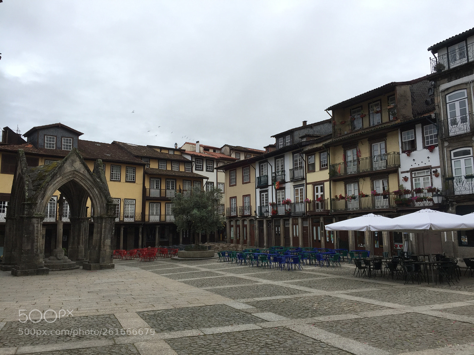 Apple iPhone 6 Plus sample photo. Guimaraes: largo da oliveira photography