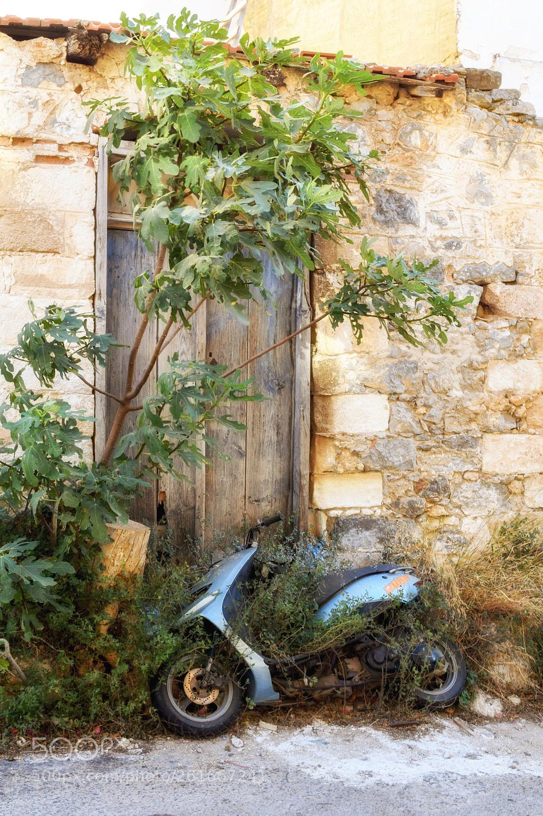 Nikon D3300 sample photo. Streets of crete photography