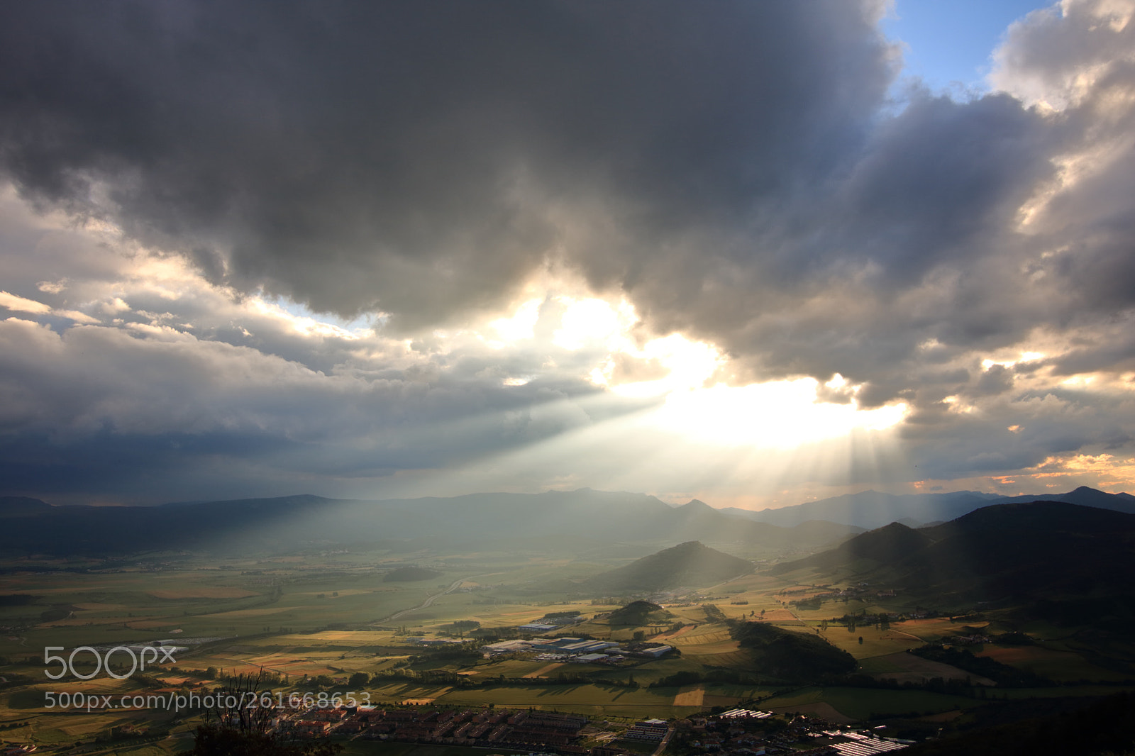 Canon EOS 750D (EOS Rebel T6i / EOS Kiss X8i) sample photo. Rayos de sol de photography
