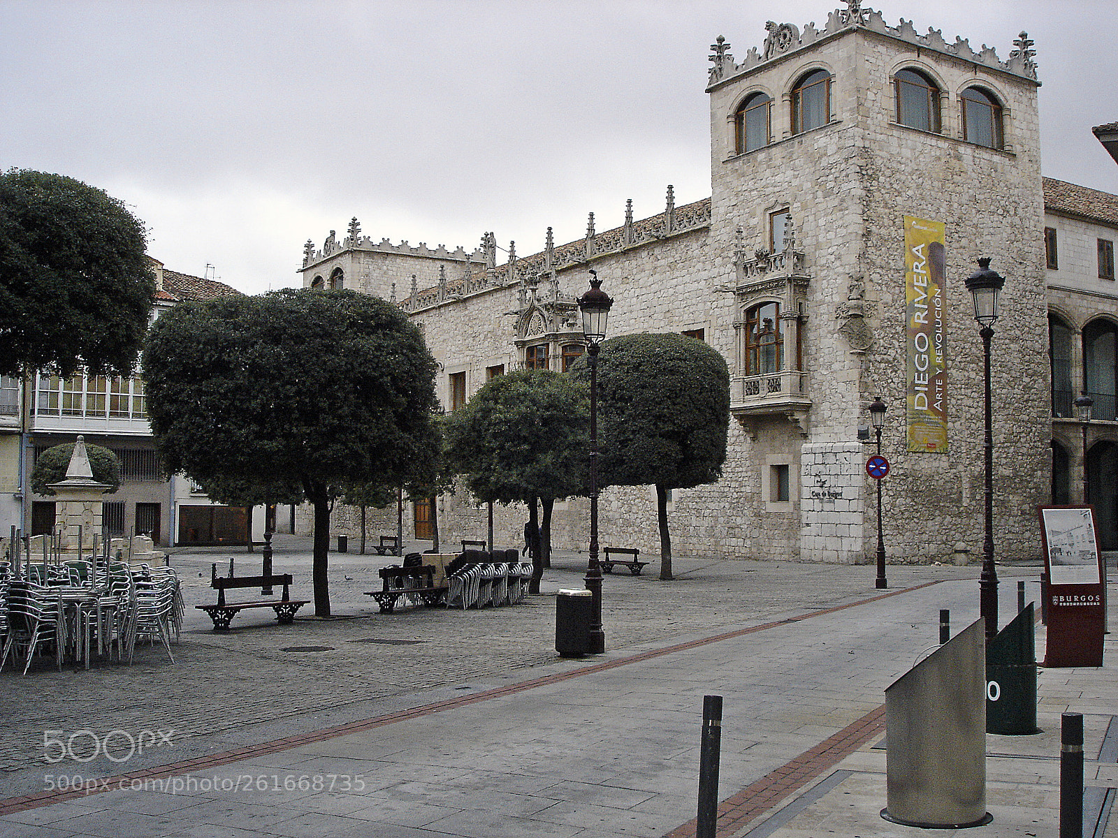 Sony DSC-P100 sample photo. Burgos plaza de la photography
