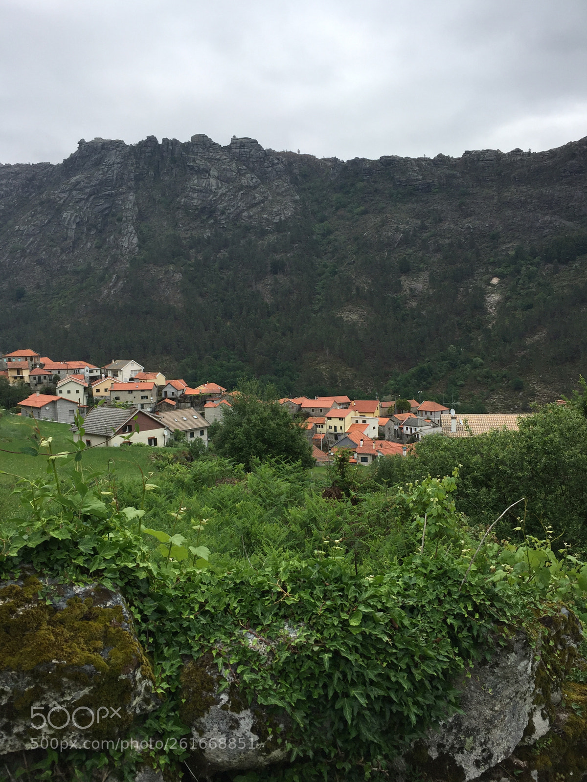 Apple iPhone 6 Plus sample photo. Gaviera: hike starting place photography