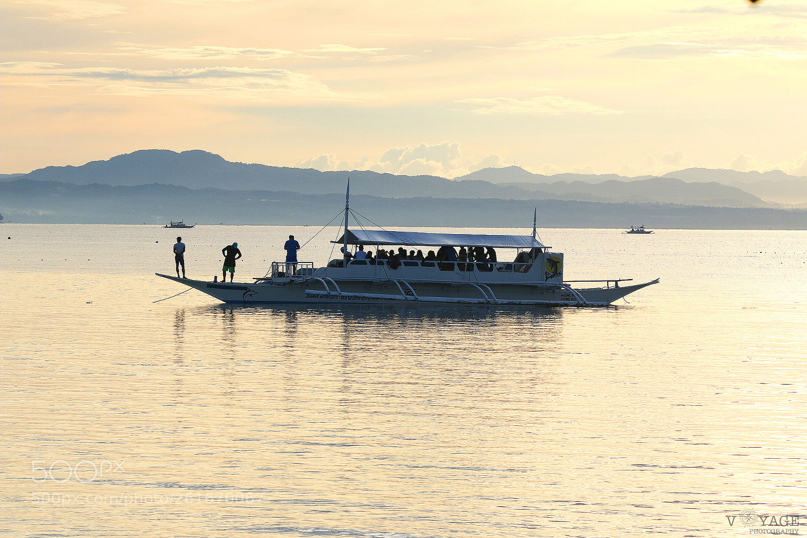 Canon EOS 70D sample photo. Morning boat photography