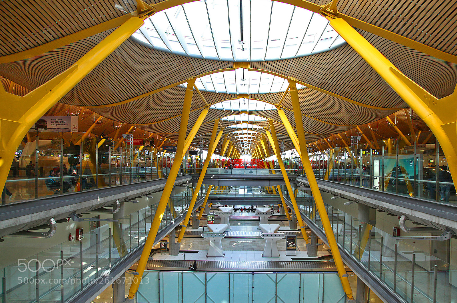 Canon EOS 5D Mark II sample photo. Aeropuerto de madrid barajas photography