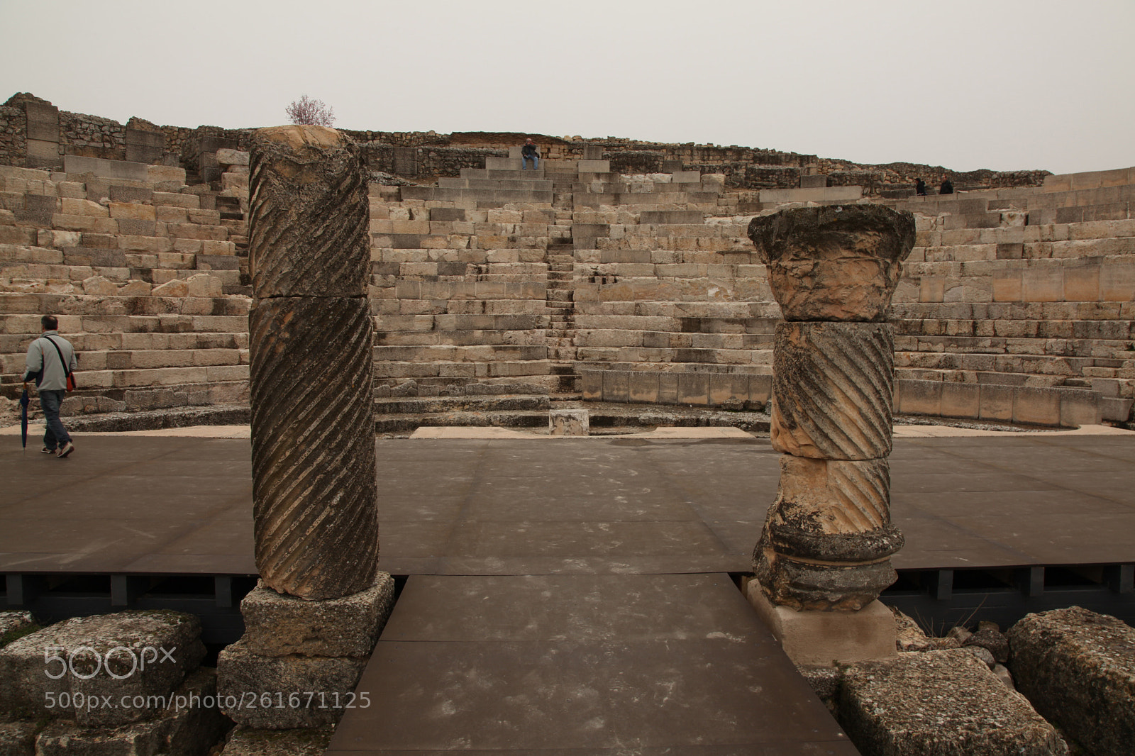 Canon EOS 5D Mark II sample photo. Cuenca teatro romano de photography