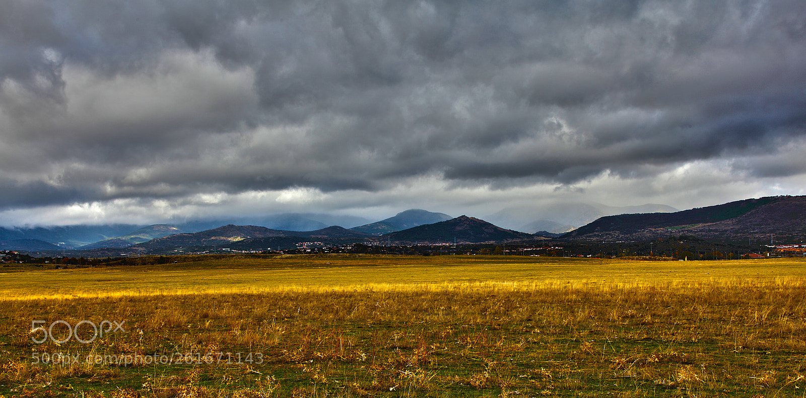 Canon EOS 5D Mark II sample photo. El campillo san lorenzo photography