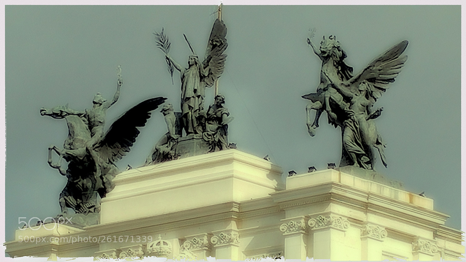 LG G5 sample photo. Madrid ministerio de agricultura photography