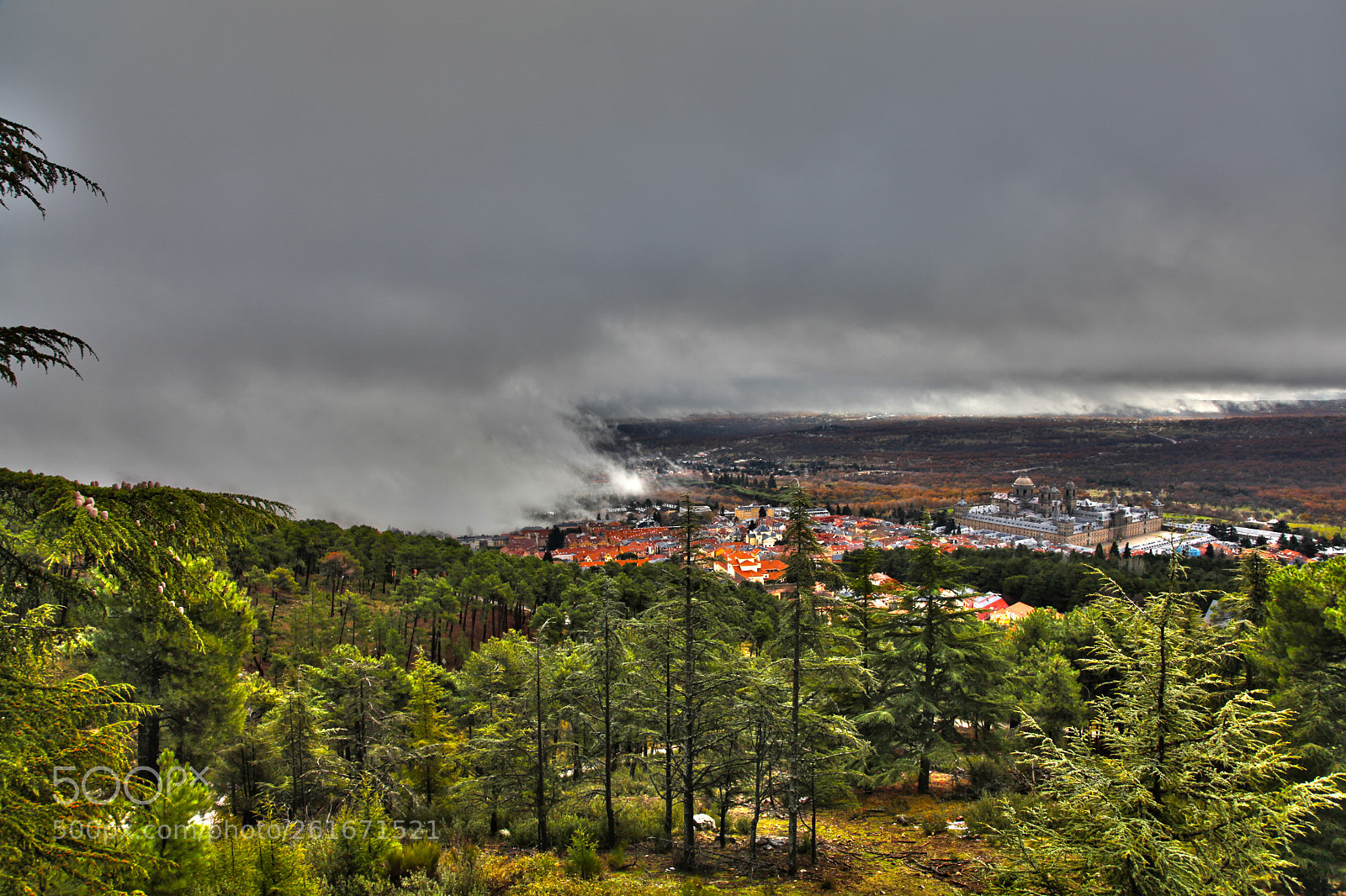 Canon EOS 5D Mark II sample photo. San lorenzo de el photography