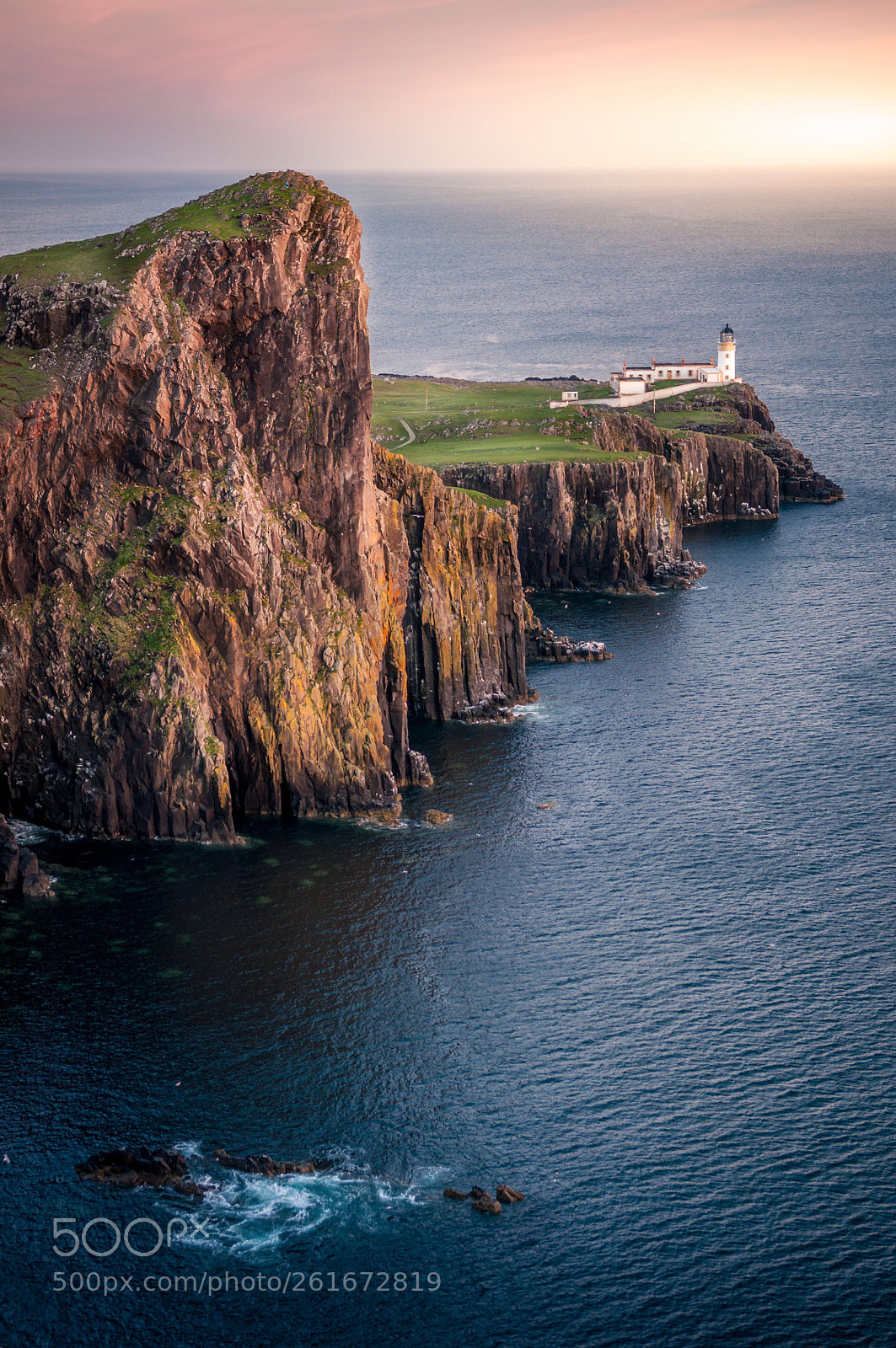 Nikon D90 sample photo. Neist point lighthouse  photography