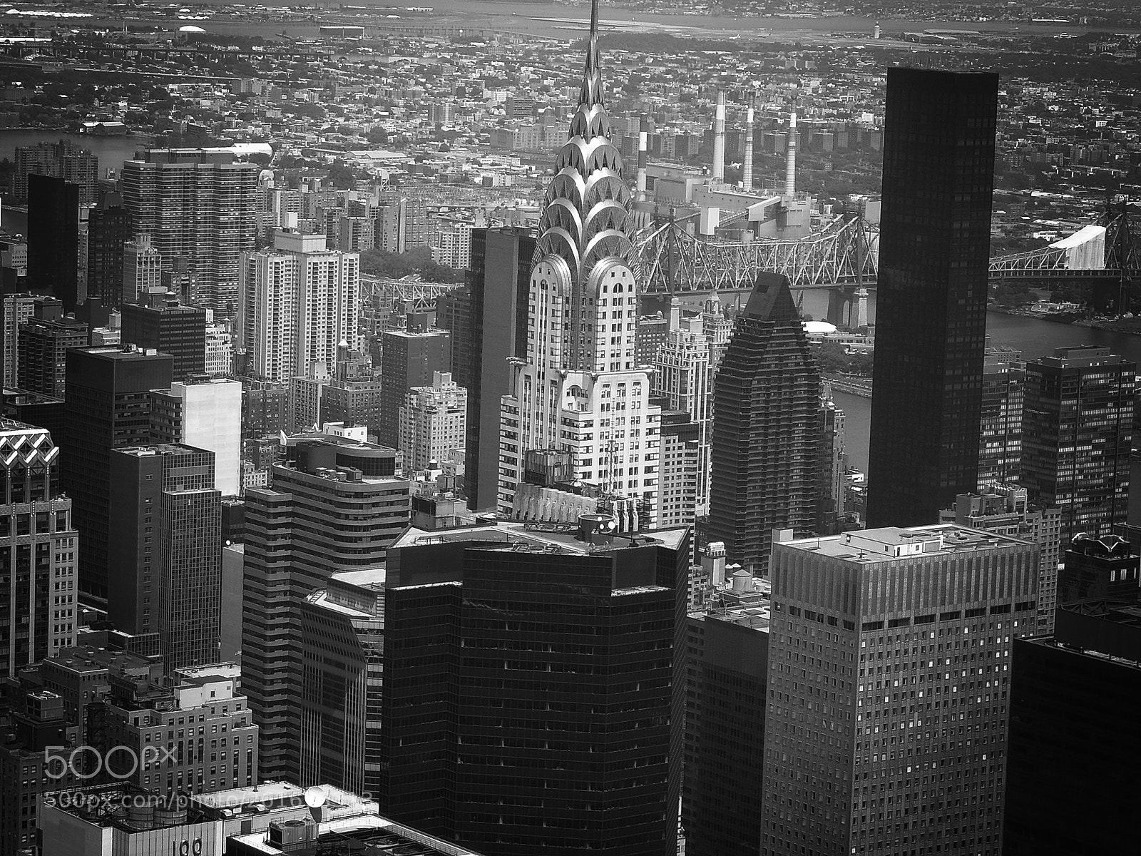 Samsung Digimax V5 / Kenox V5 sample photo. Chryslerbuilding from the top photography