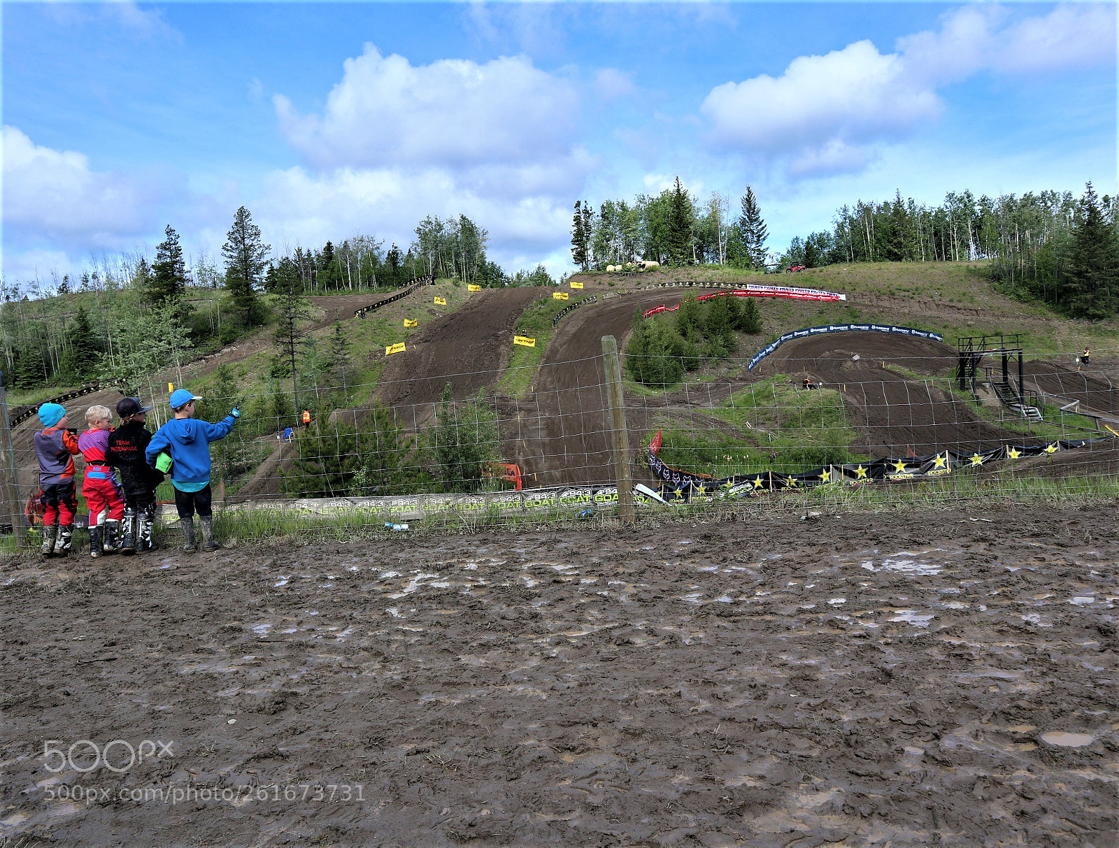 Canon EOS M100 sample photo. Dreaming of racing photography
